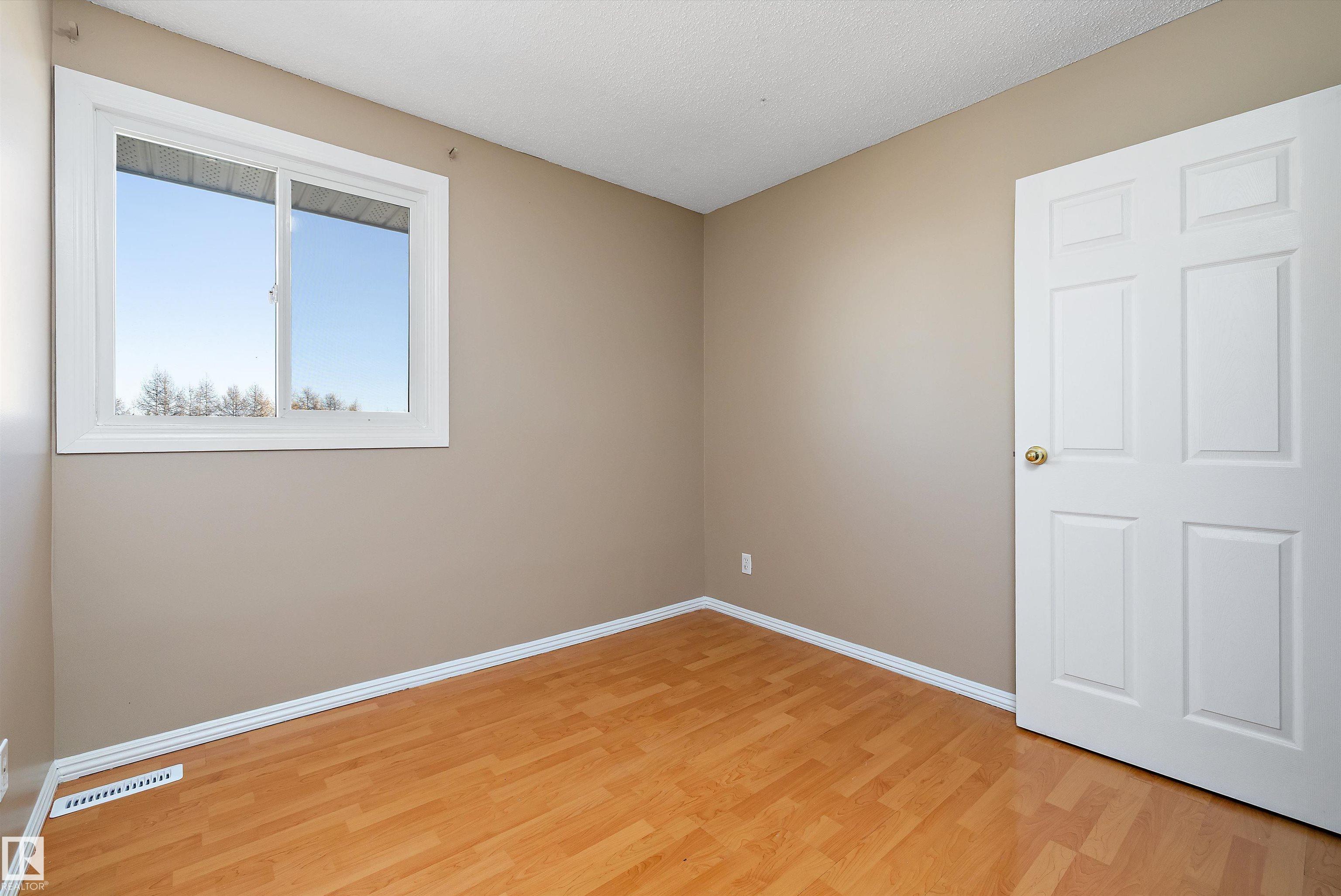 Photo 24 at 163 Abbottsfield Road NW, Abbottsfield, Edmonton