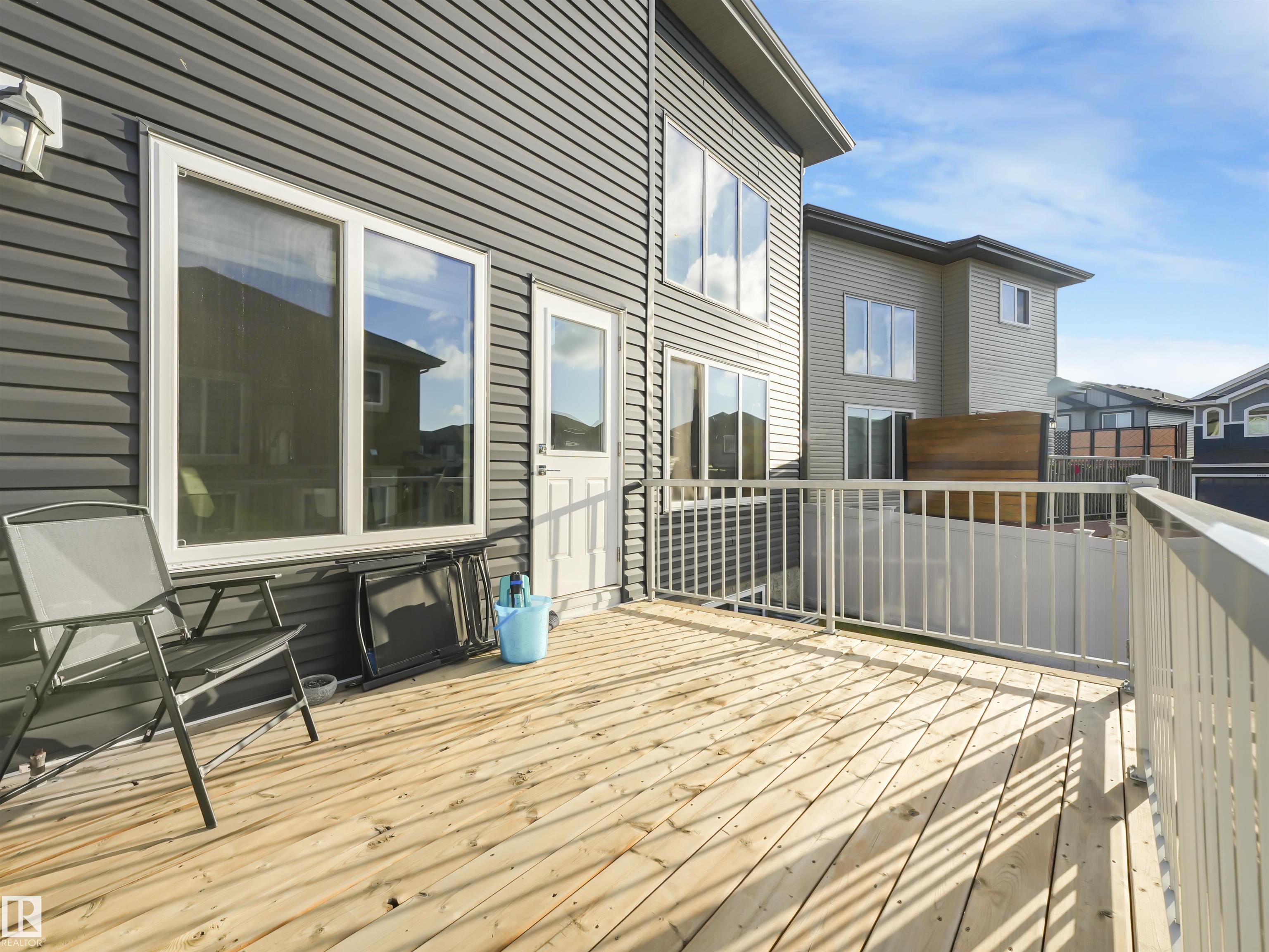 Photo 11 at 2412 14 Avenue NW, Laurel, Edmonton