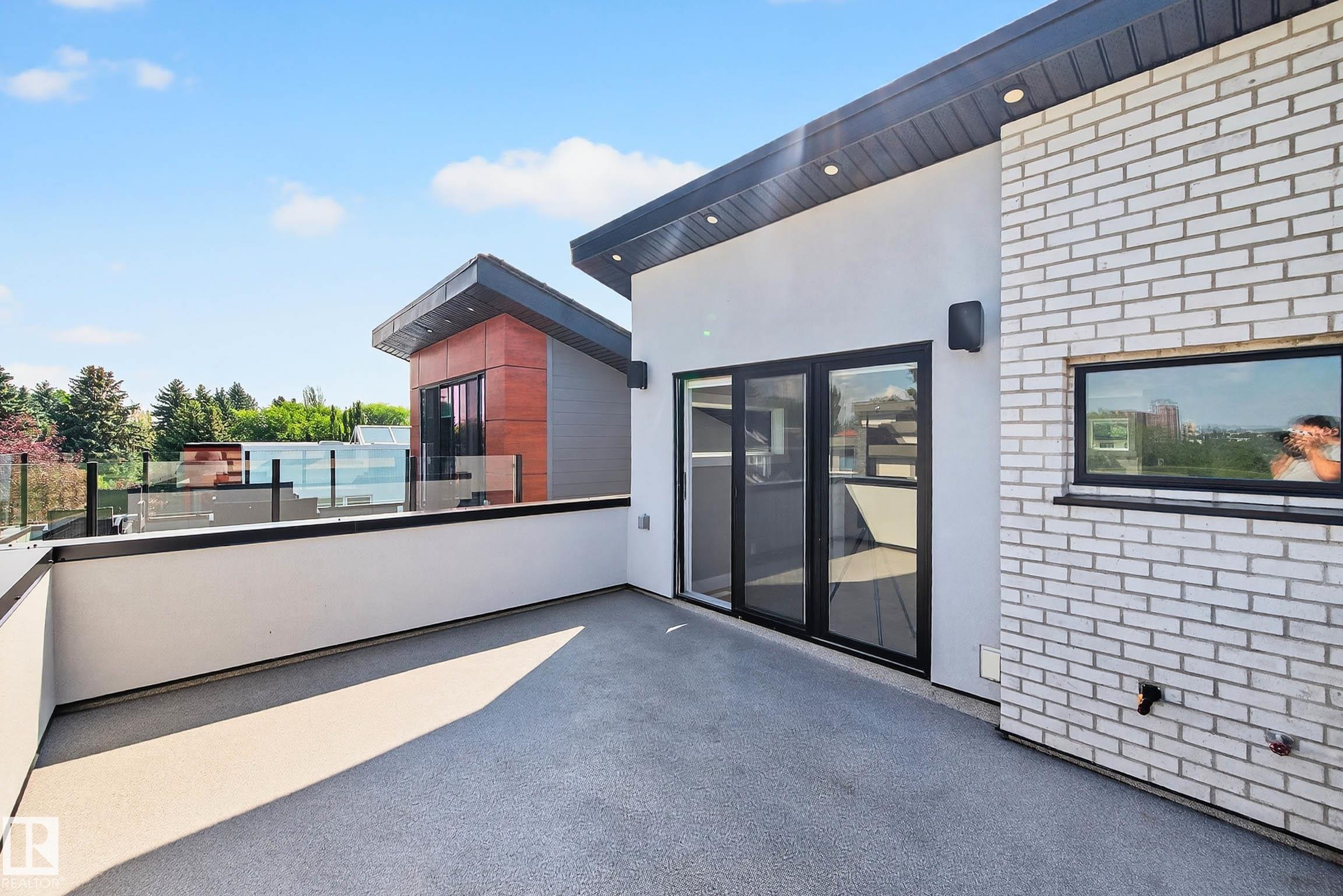 Photo 24 at 8805 Strathearn Drive NW, Strathearn, Edmonton