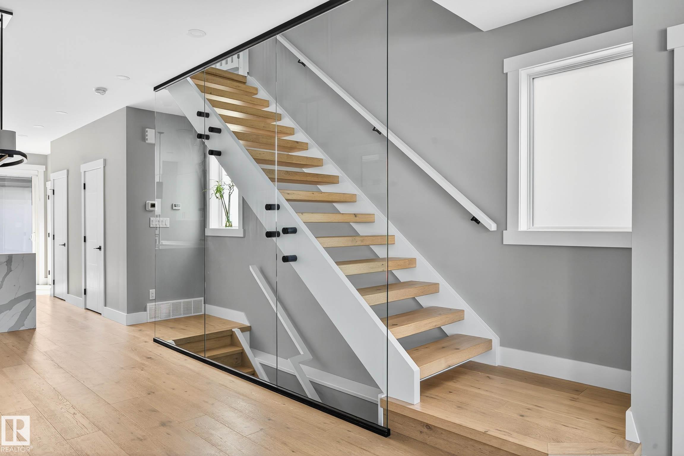 Photo 8 at 8805 Strathearn Drive NW, Strathearn, Edmonton