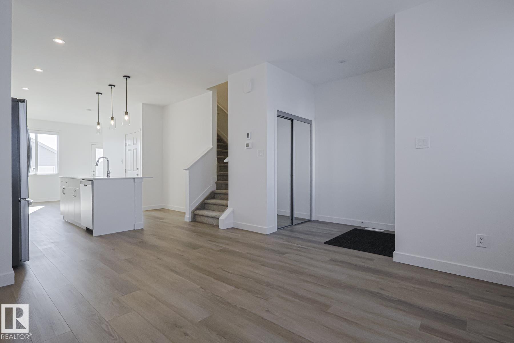 Photo 11 at 6347 King Wynd SW, Keswick, Edmonton