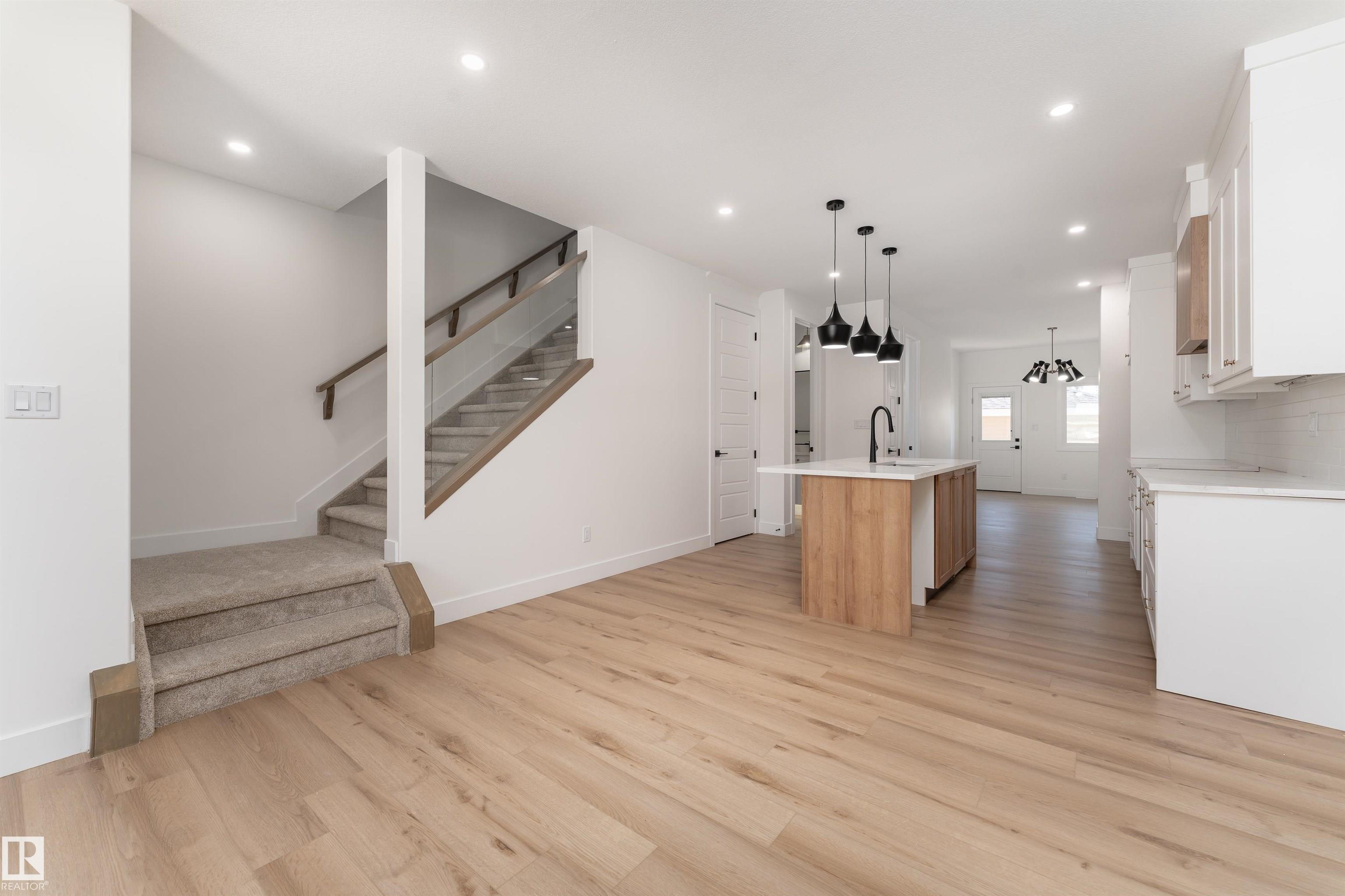 Photo 7 at 3105 Magpie Way NW, Starling, Edmonton