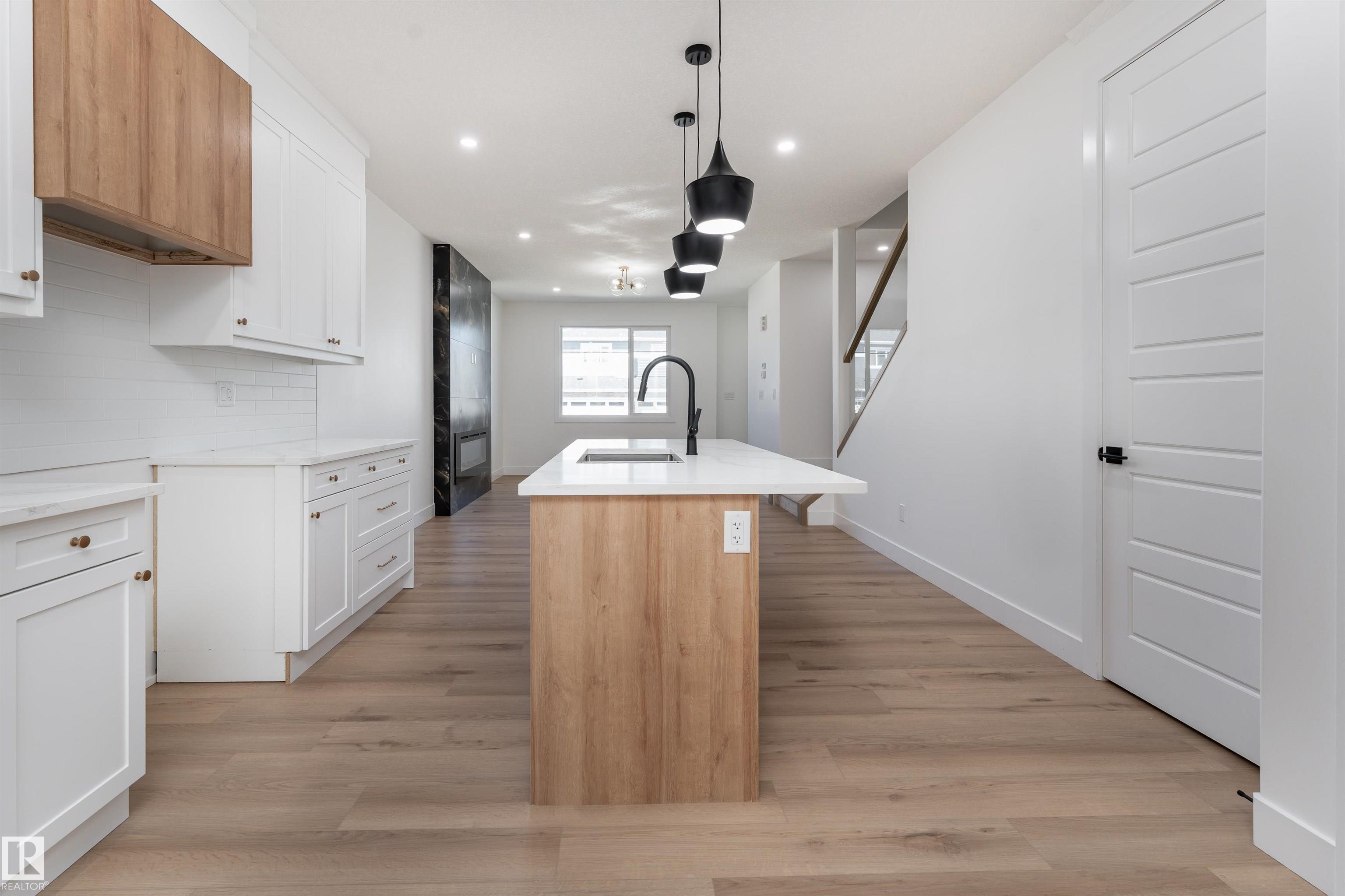 Photo 10 at 3105 Magpie Way NW, Starling, Edmonton