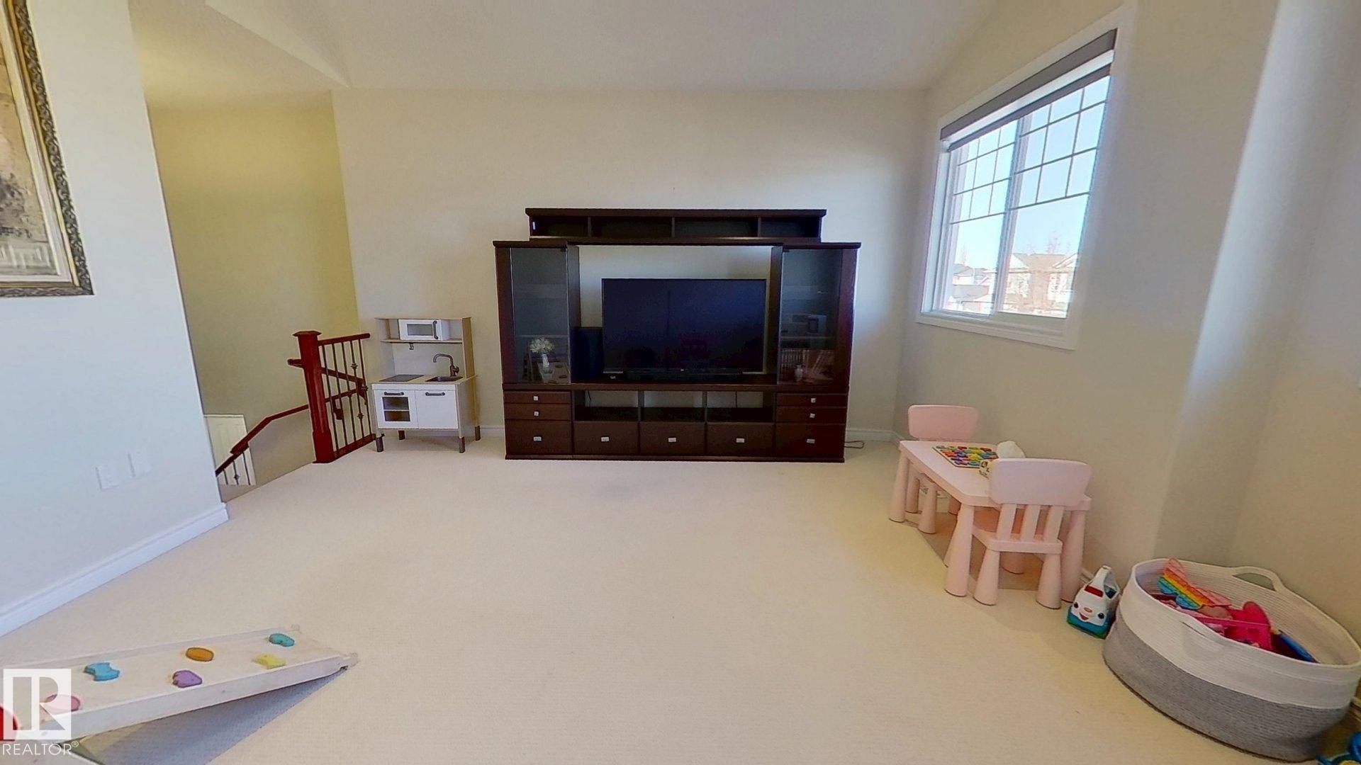 Photo 14 at 14029 145 Avenue NW, Cumberland, Edmonton