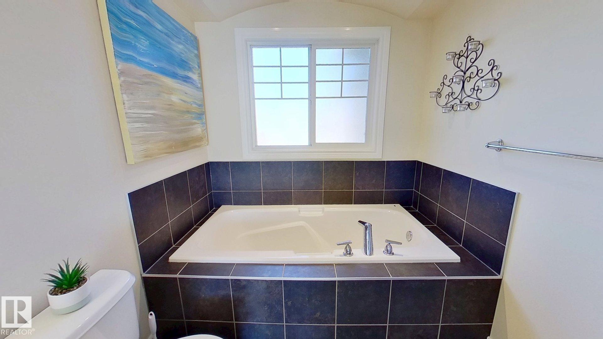 Photo 18 at 14029 145 Avenue NW, Cumberland, Edmonton