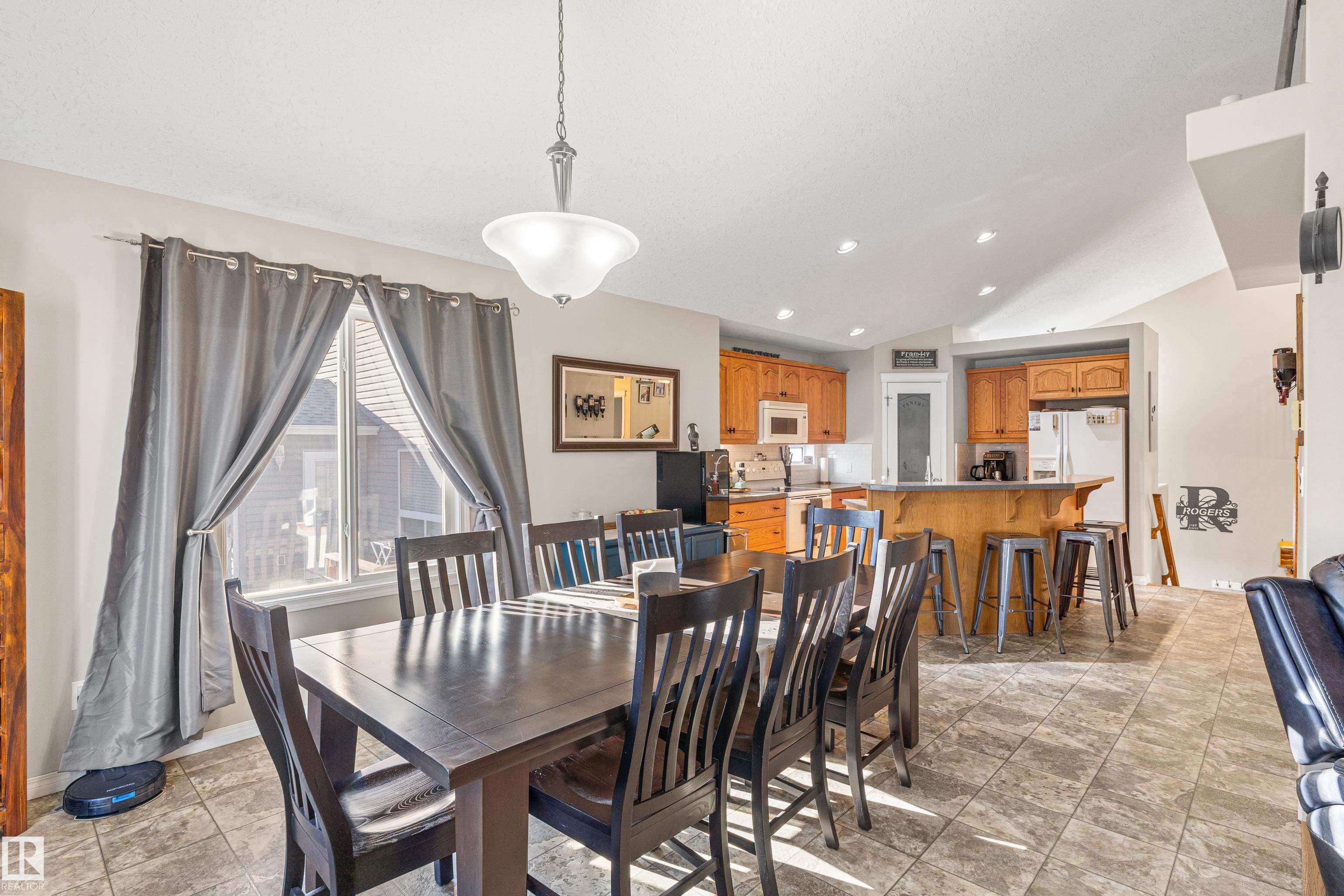 Photo 12 at 8915 98 Avenue, Morinville