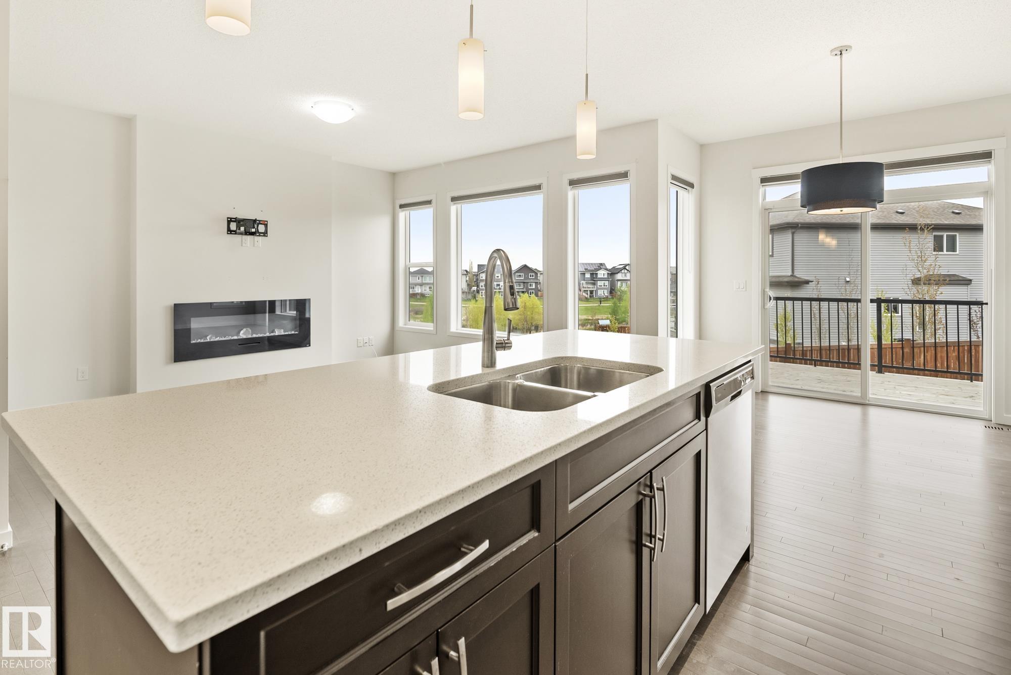 Photo 11 at 5404 22 Avenue SW, Walker, Edmonton