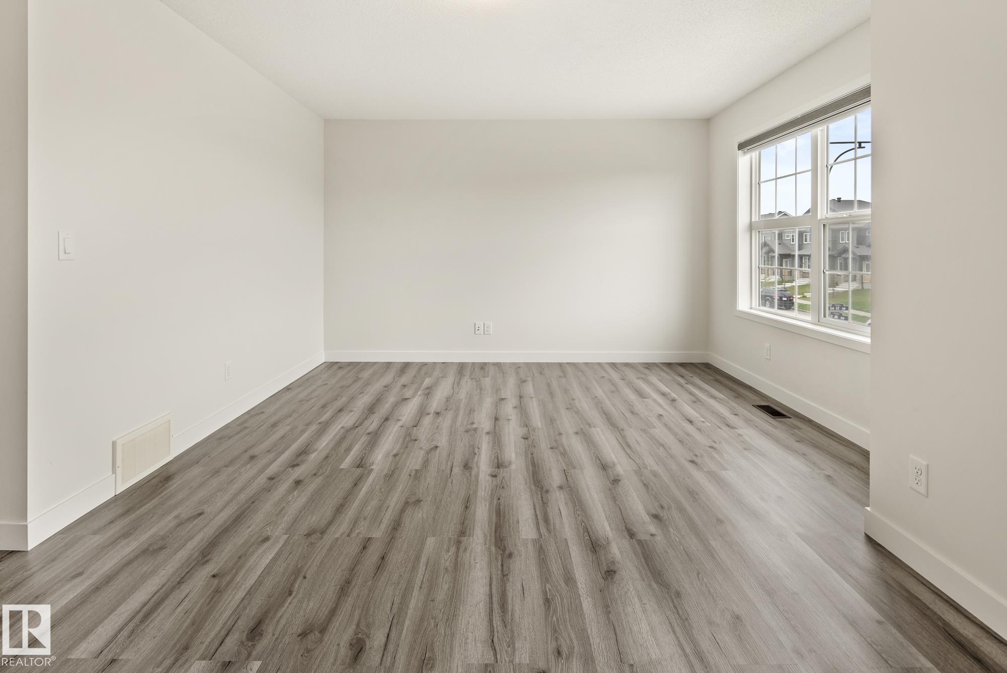 Photo 42 at 5404 22 Avenue SW, Walker, Edmonton