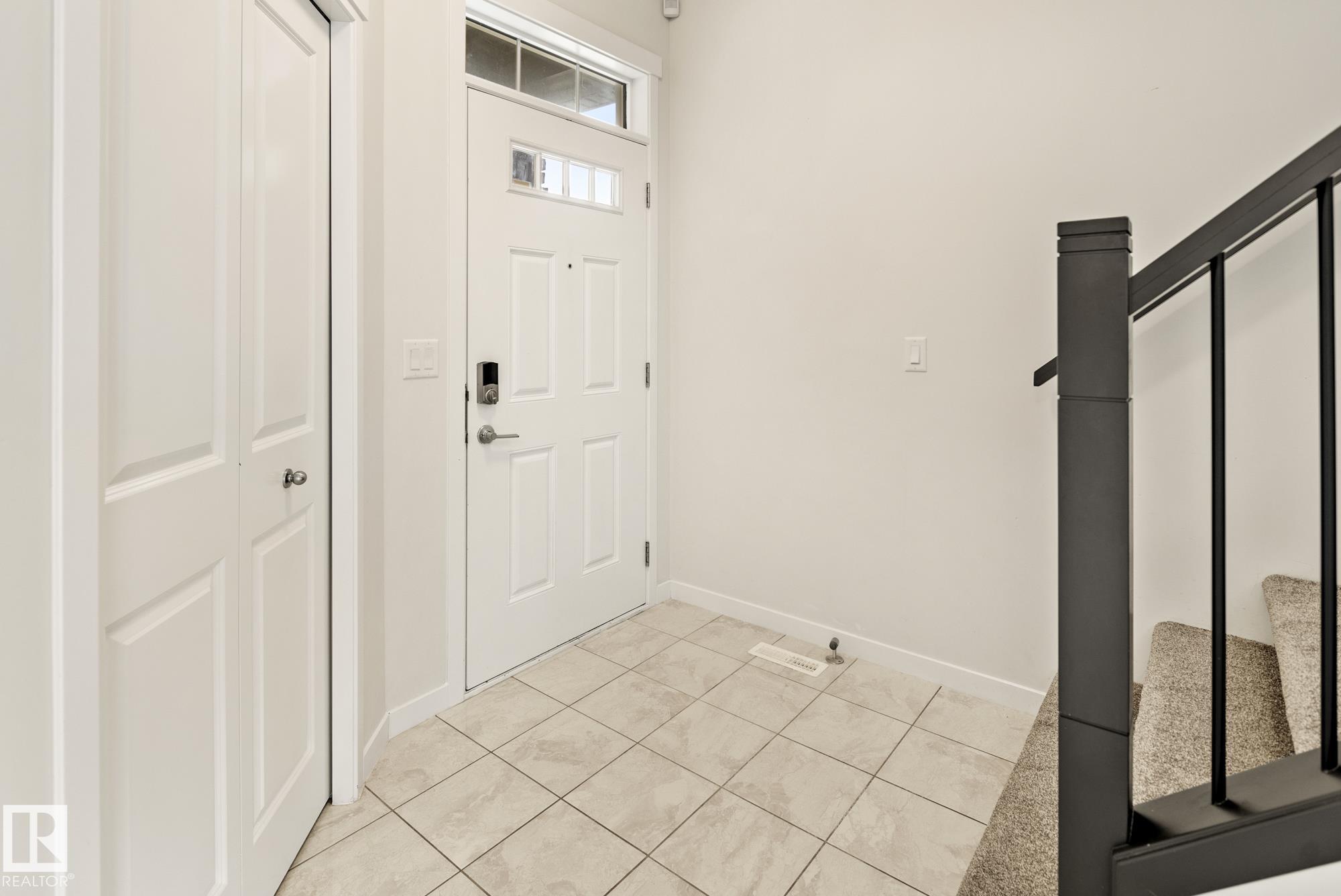 Photo 6 at 5404 22 Avenue SW, Walker, Edmonton