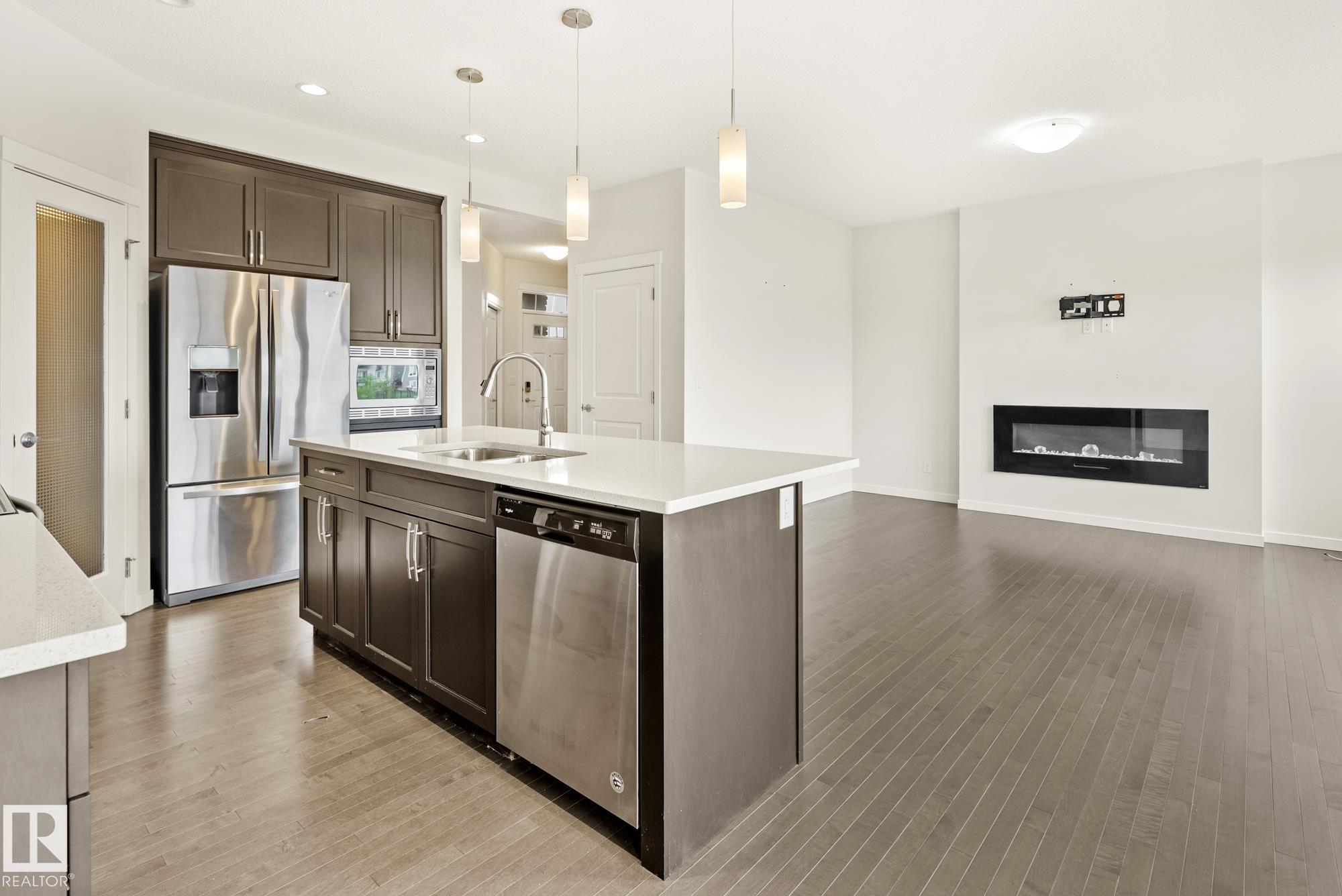 Photo 10 at 5404 22 Avenue SW, Walker, Edmonton