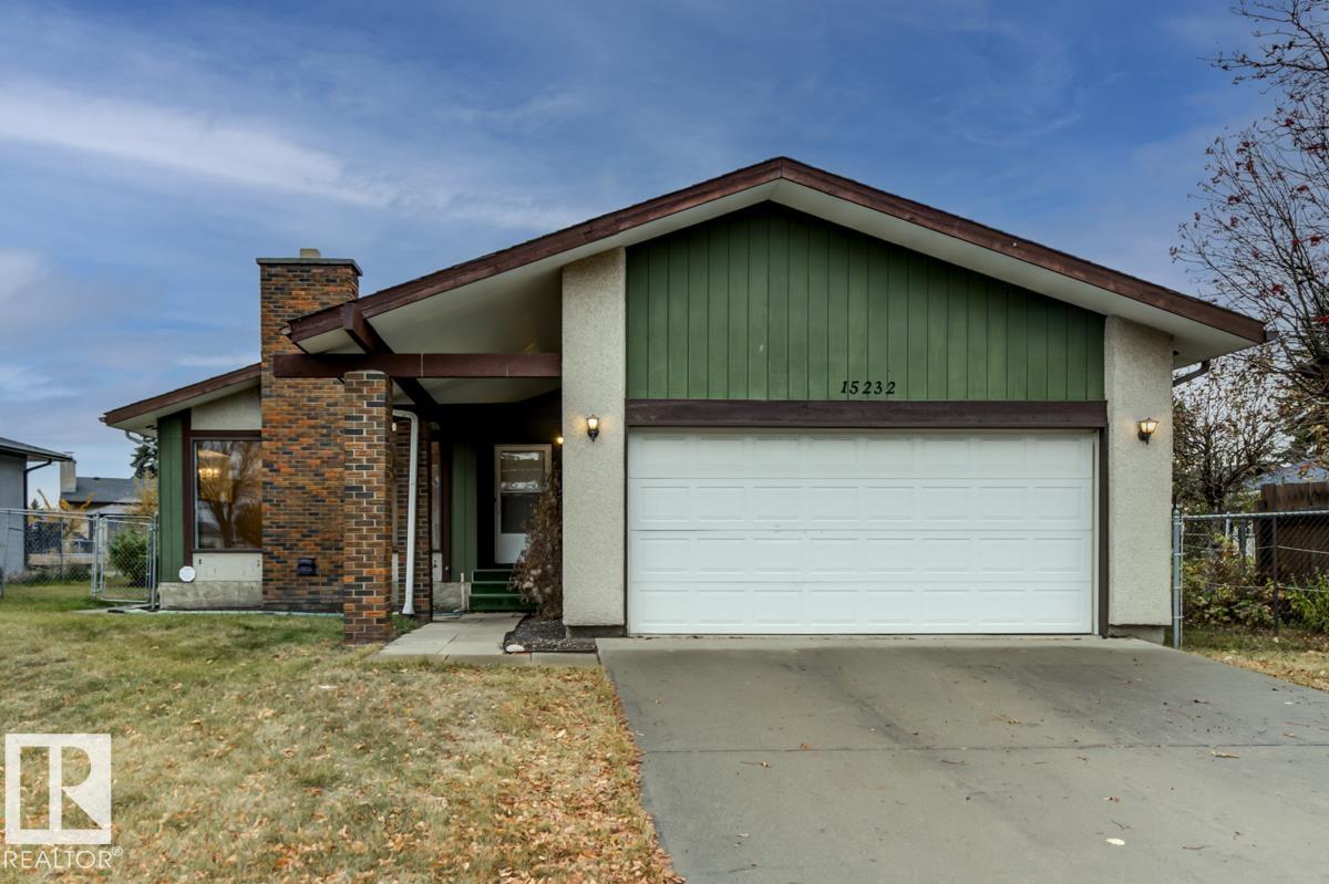 Photo 3 at 15232 121 Street NW, Caernarvon, Edmonton