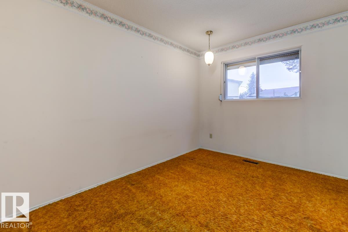 Photo 21 at 15232 121 Street NW, Caernarvon, Edmonton