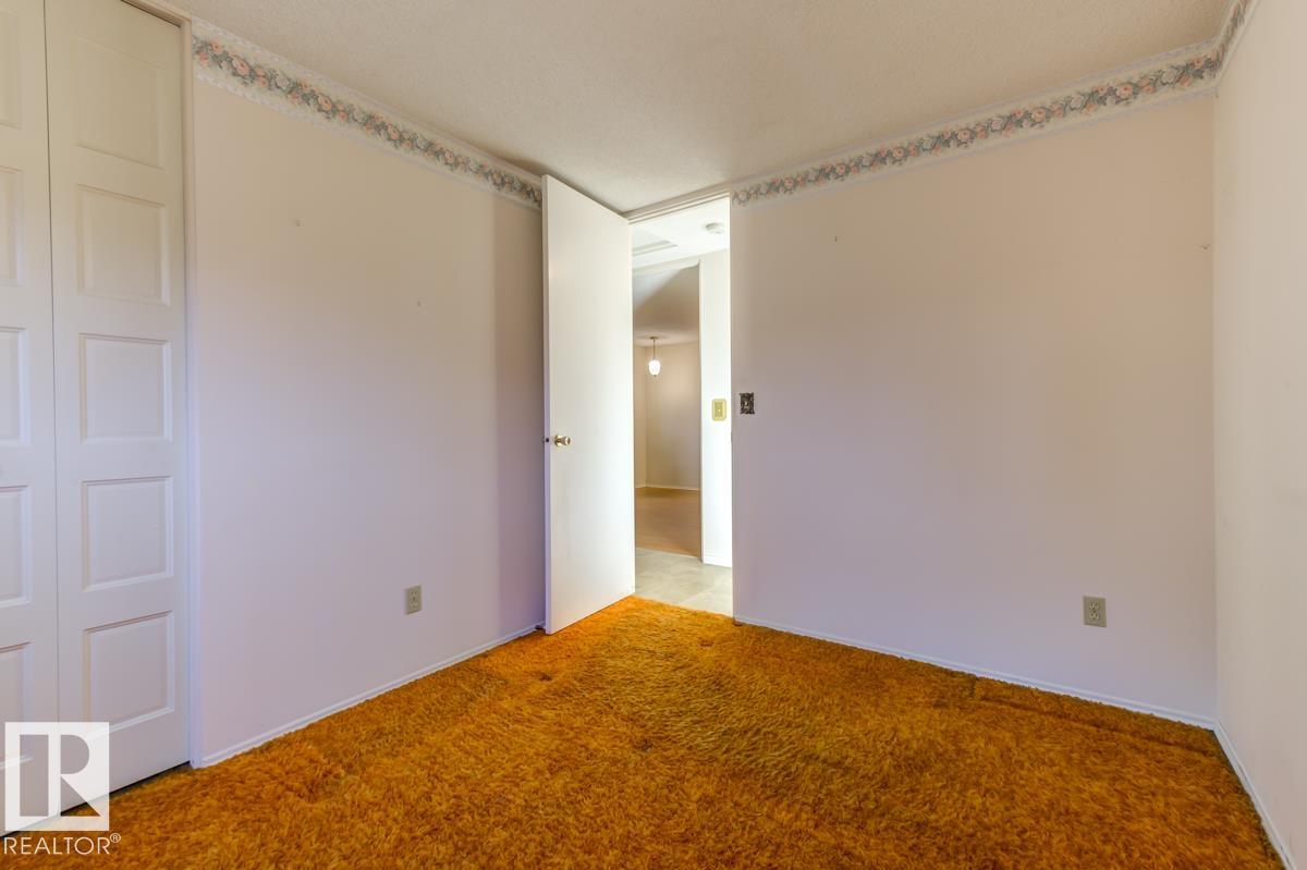 Photo 22 at 15232 121 Street NW, Caernarvon, Edmonton