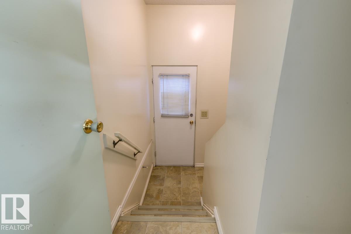 Photo 27 at 15232 121 Street NW, Caernarvon, Edmonton