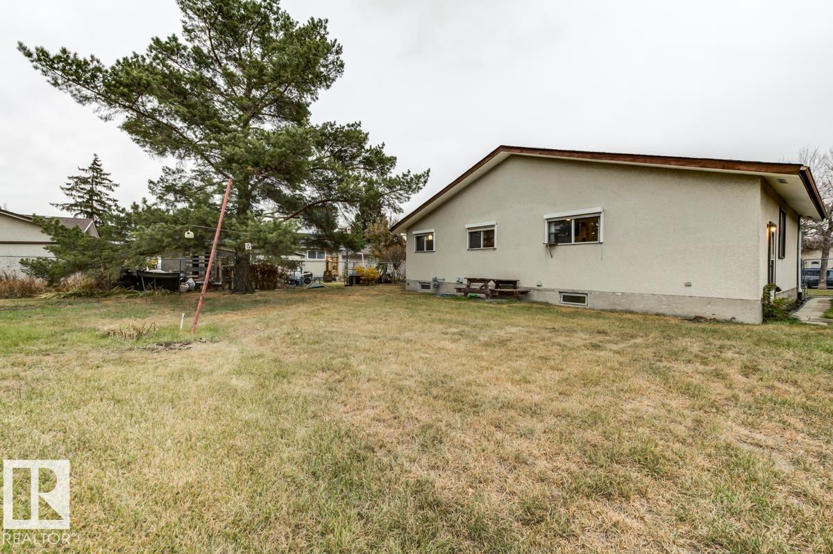 Photo 38 at 15232 121 Street NW, Caernarvon, Edmonton