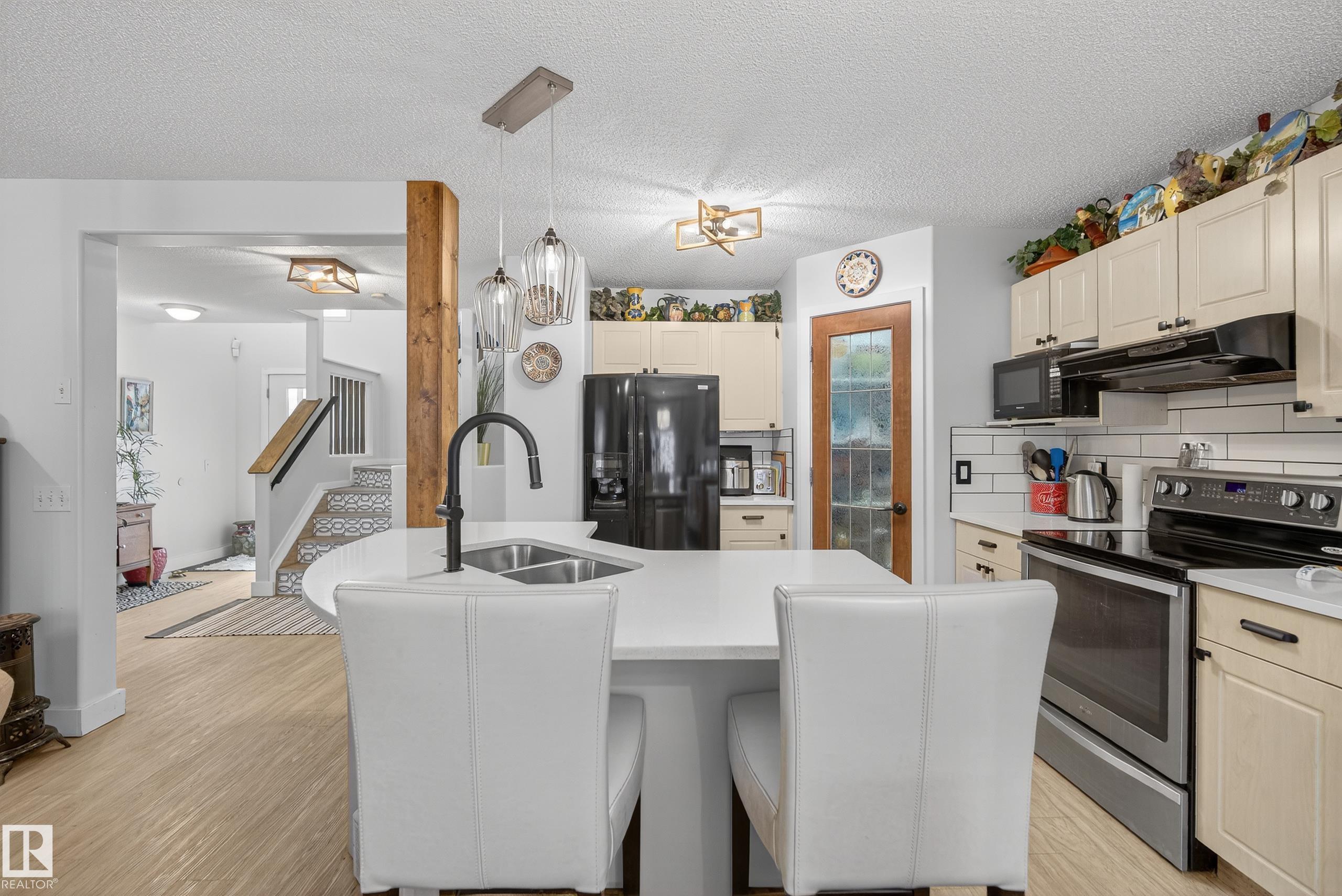 Photo 5 at 138 Easton Road SW, Ellerslie, Edmonton