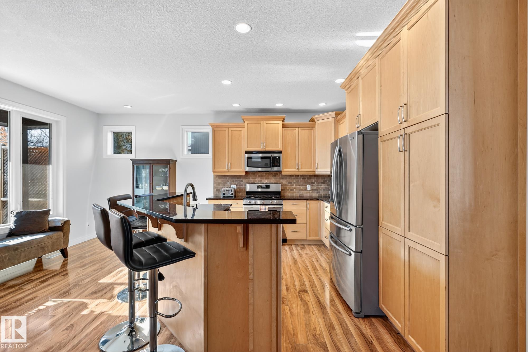 Photo 12 at 8543 81 Avenue NW, King Edward Park, Edmonton