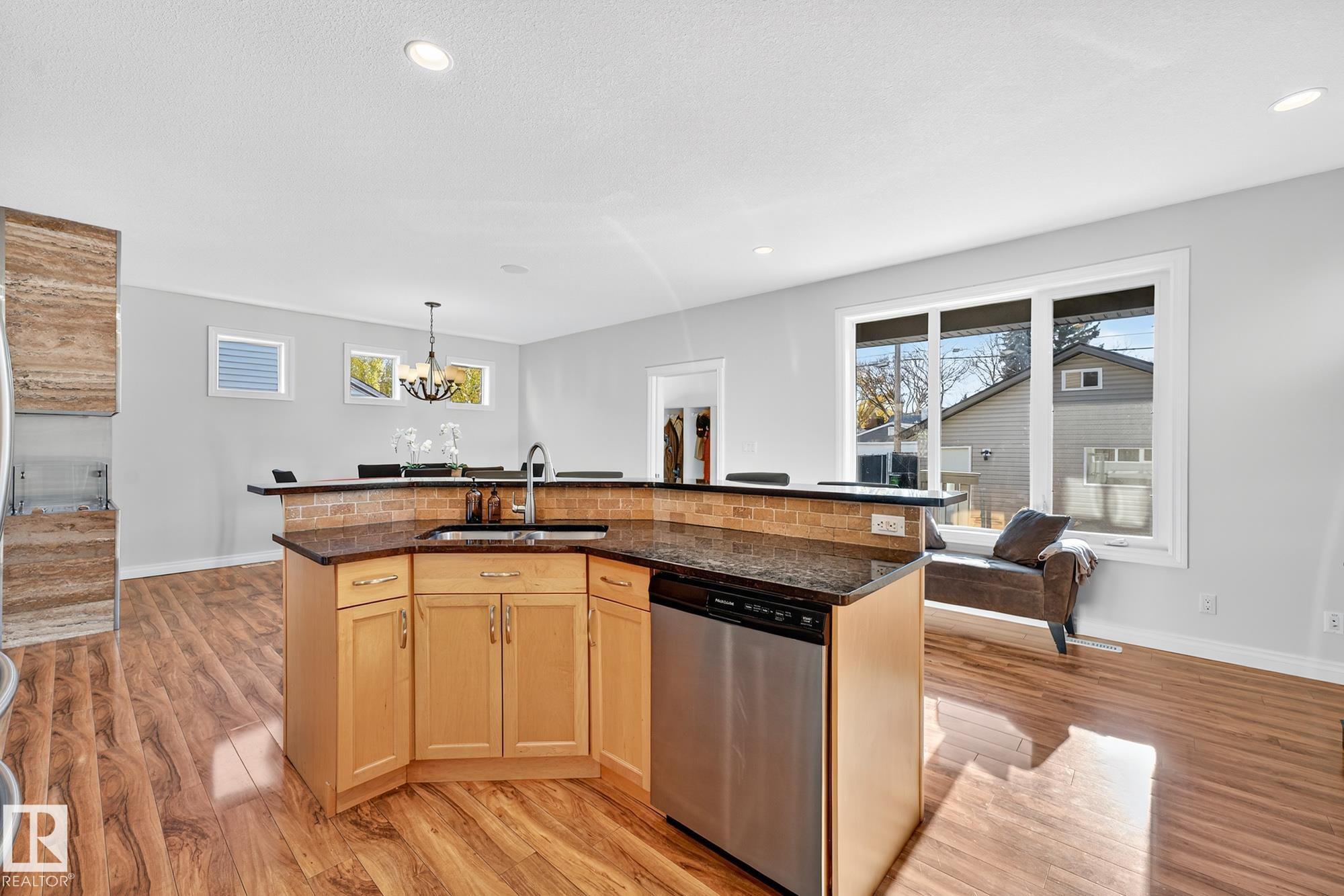 Photo 15 at 8543 81 Avenue NW, King Edward Park, Edmonton