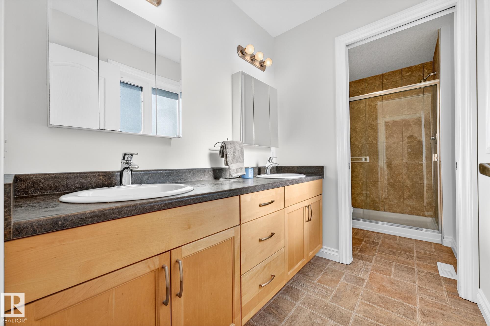 Photo 23 at 8543 81 Avenue NW, King Edward Park, Edmonton