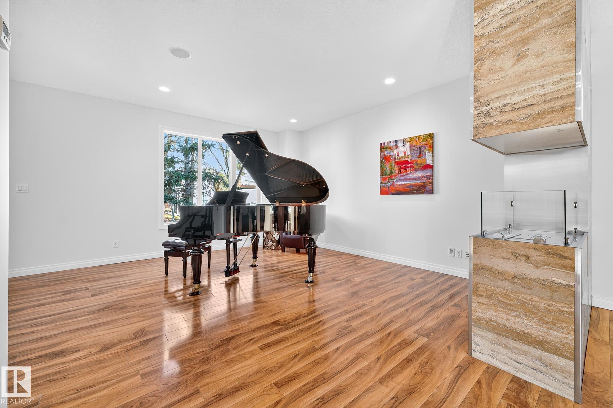 Photo 6 at 8543 81 Avenue NW, King Edward Park, Edmonton