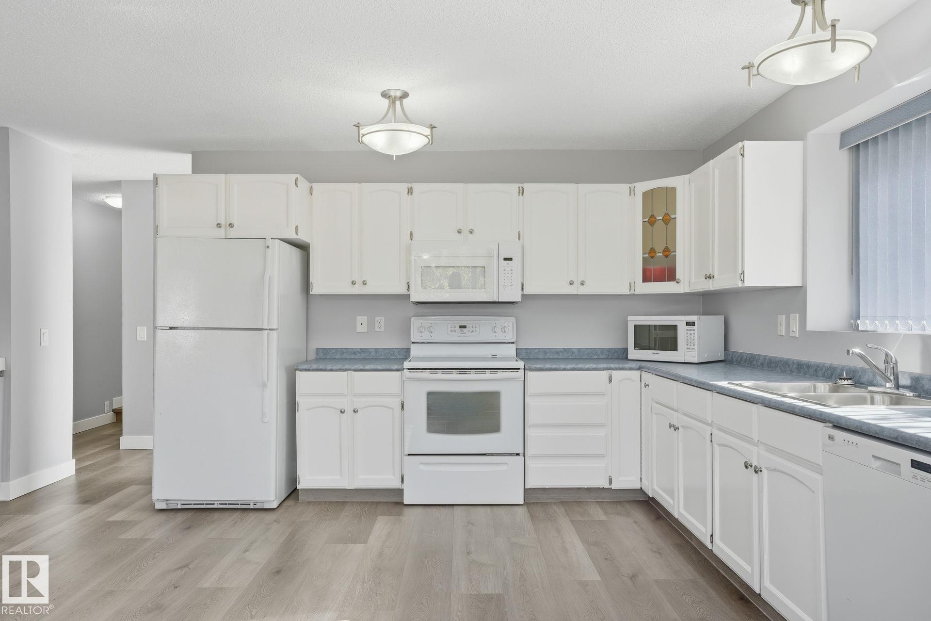 Photo 13 at 14208 30 Street NW, Hairsine, Edmonton