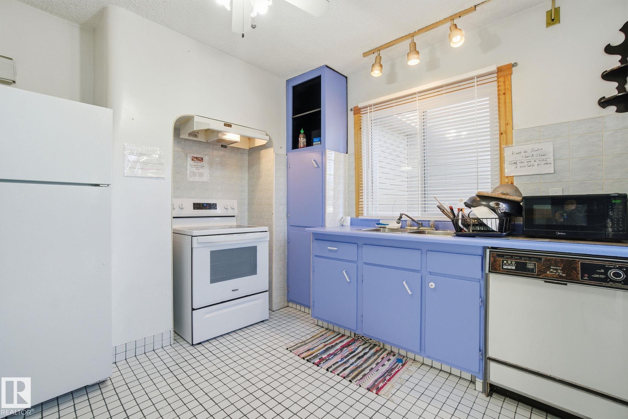 Photo 11 at 11514 92 Street NW, Alberta Avenue, Edmonton