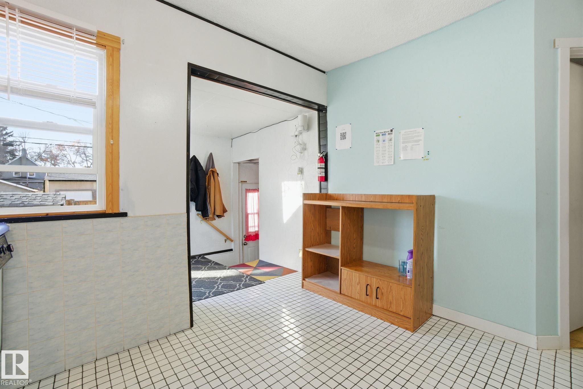 Photo 13 at 11514 92 Street NW, Alberta Avenue, Edmonton