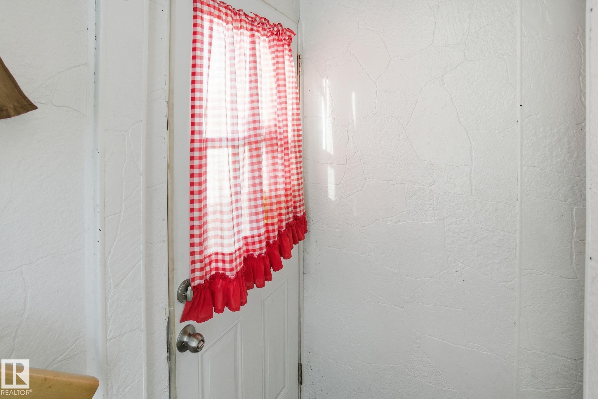 Photo 22 at 11514 92 Street NW, Alberta Avenue, Edmonton