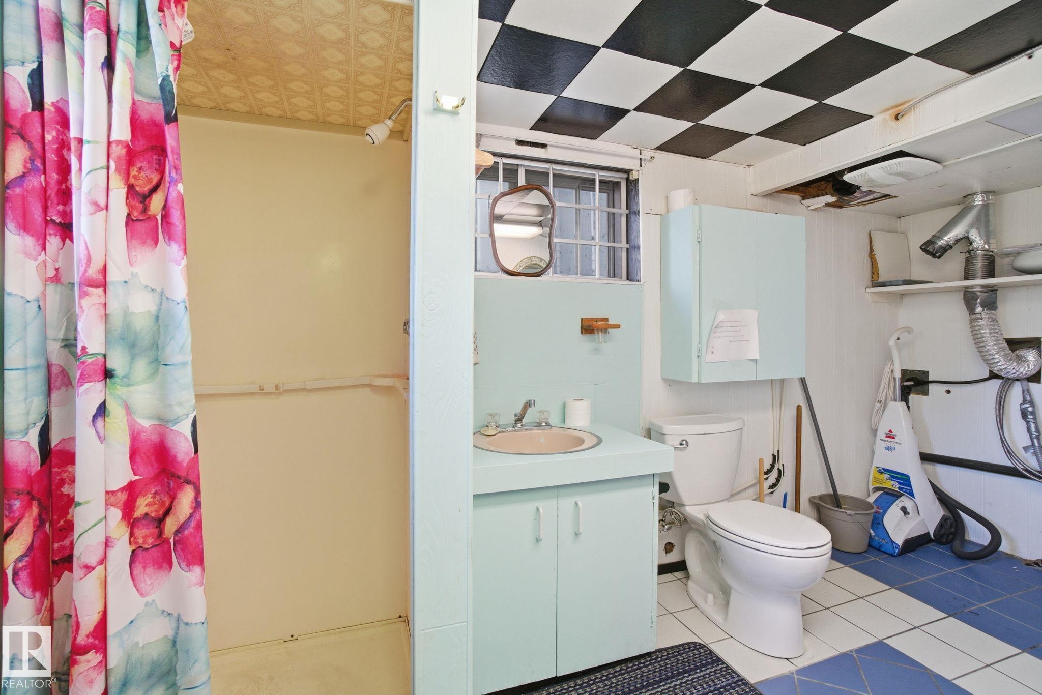 Photo 37 at 11514 92 Street NW, Alberta Avenue, Edmonton