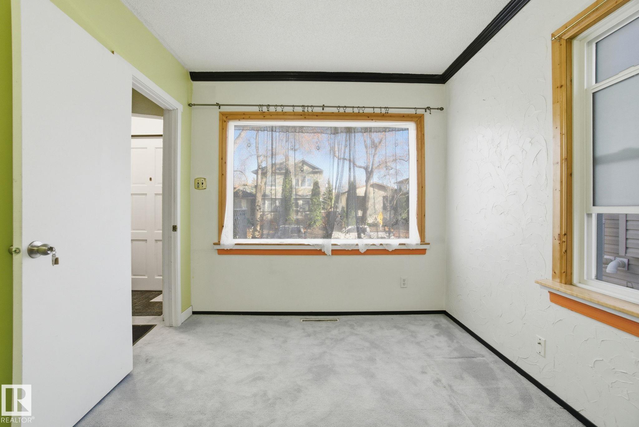 Photo 5 at 11514 92 Street NW, Alberta Avenue, Edmonton