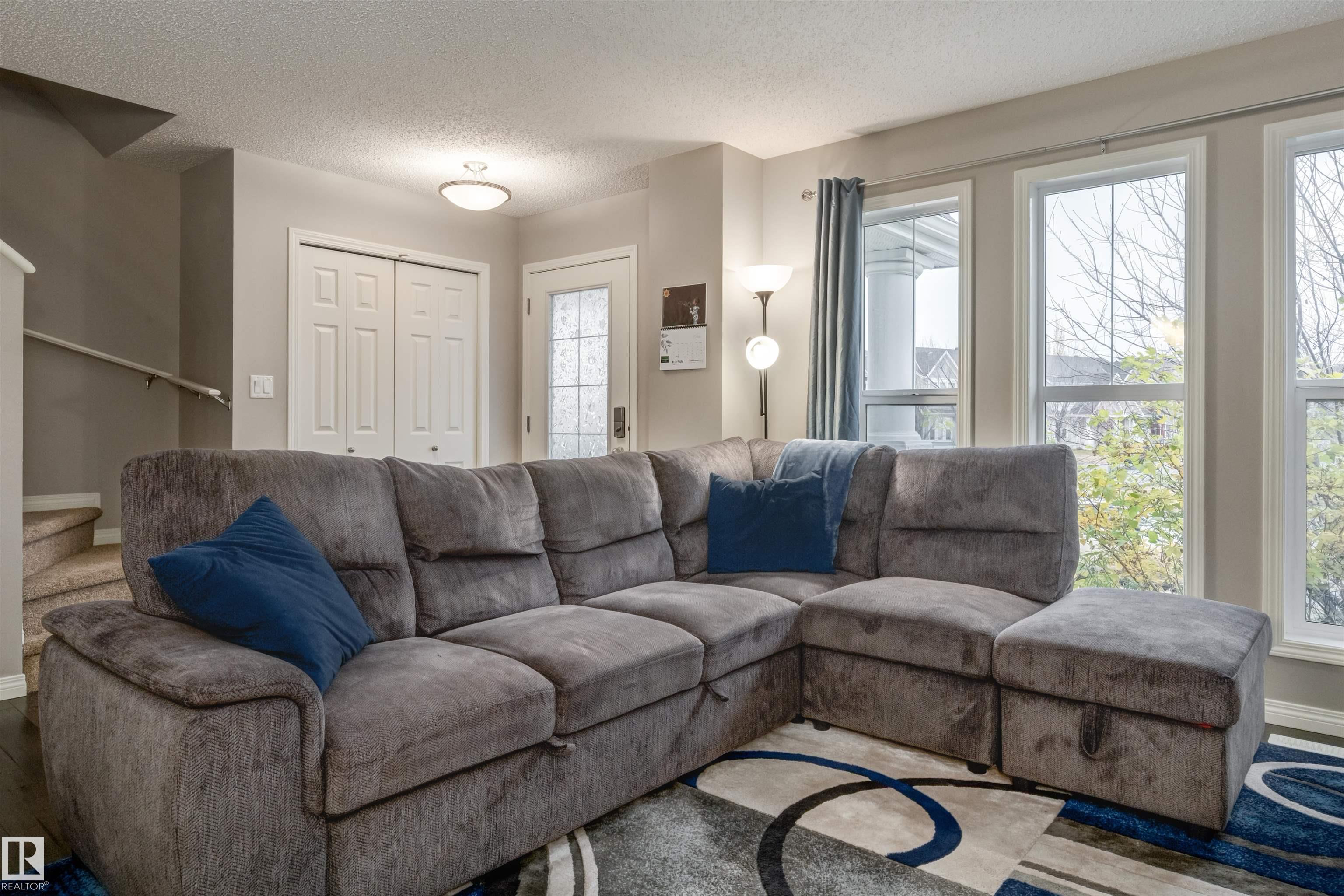 Picture for 7123 22 AV SW