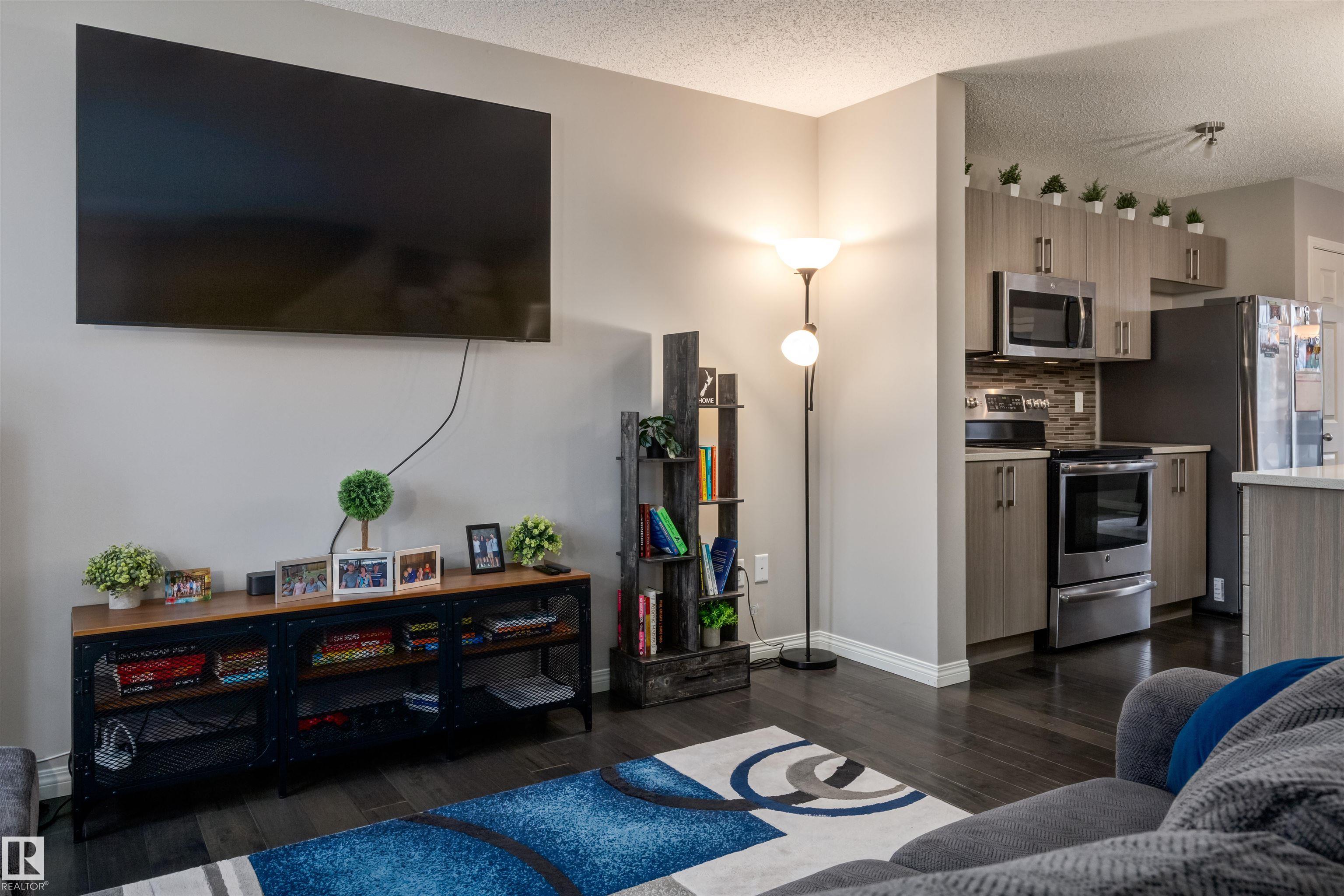 Picture for 7123 22 AV SW