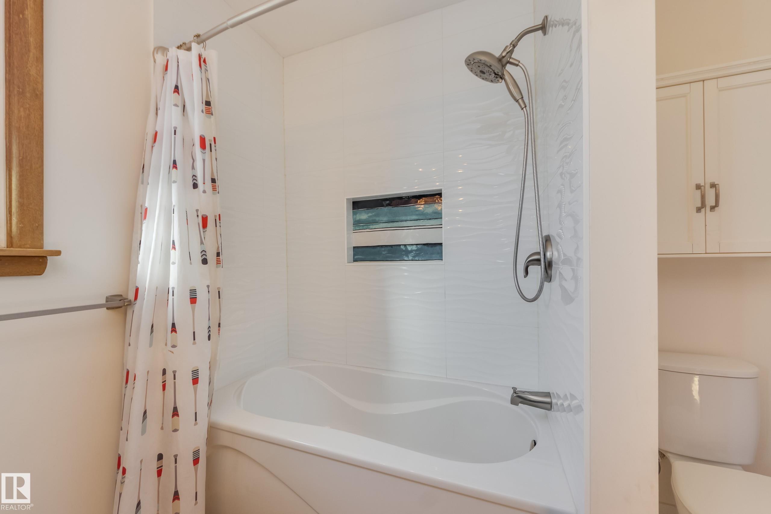 Photo 21 at 9651 66 Avenue NW, Hazeldean, Edmonton