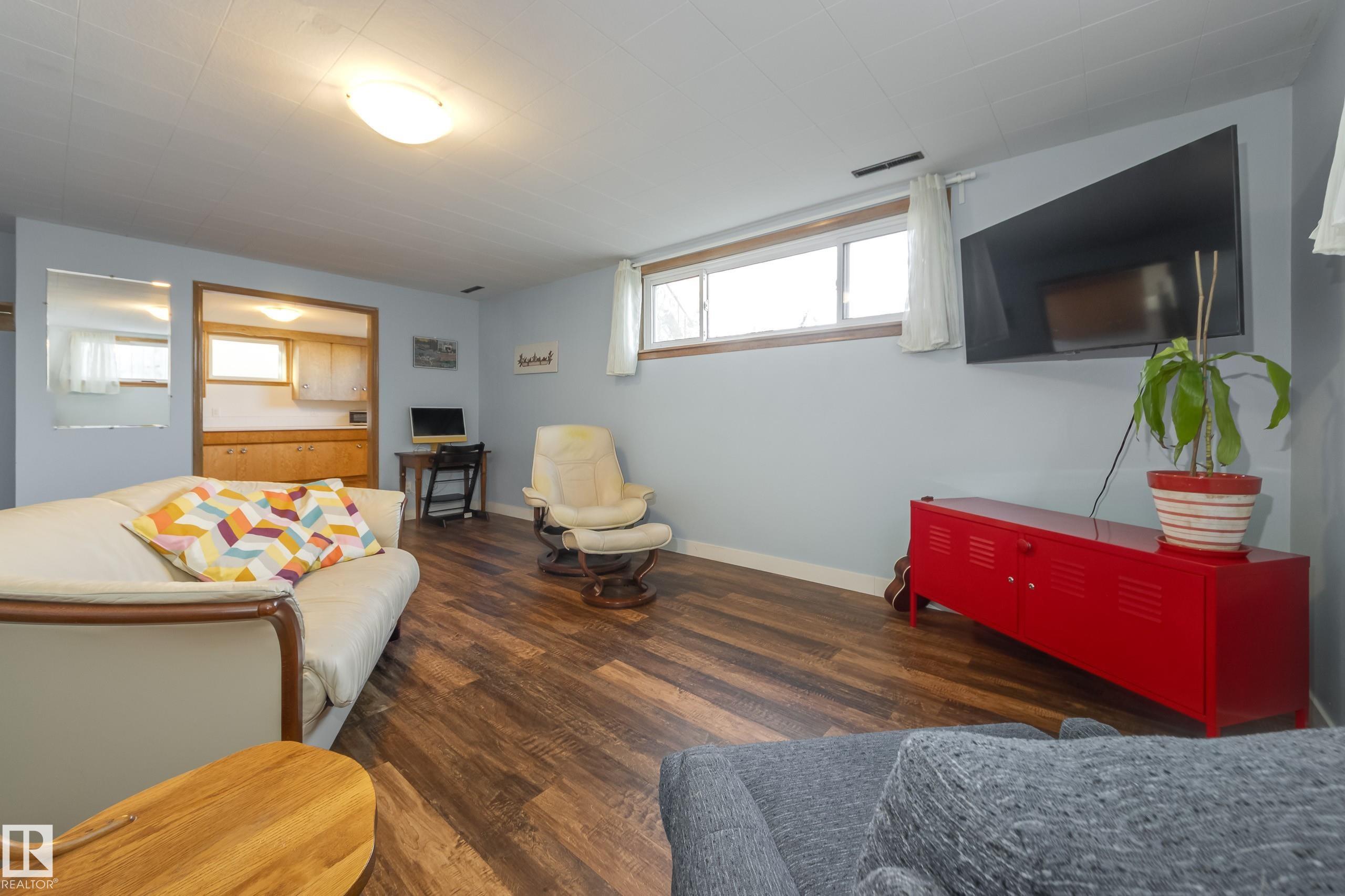 Photo 26 at 9651 66 Avenue NW, Hazeldean, Edmonton