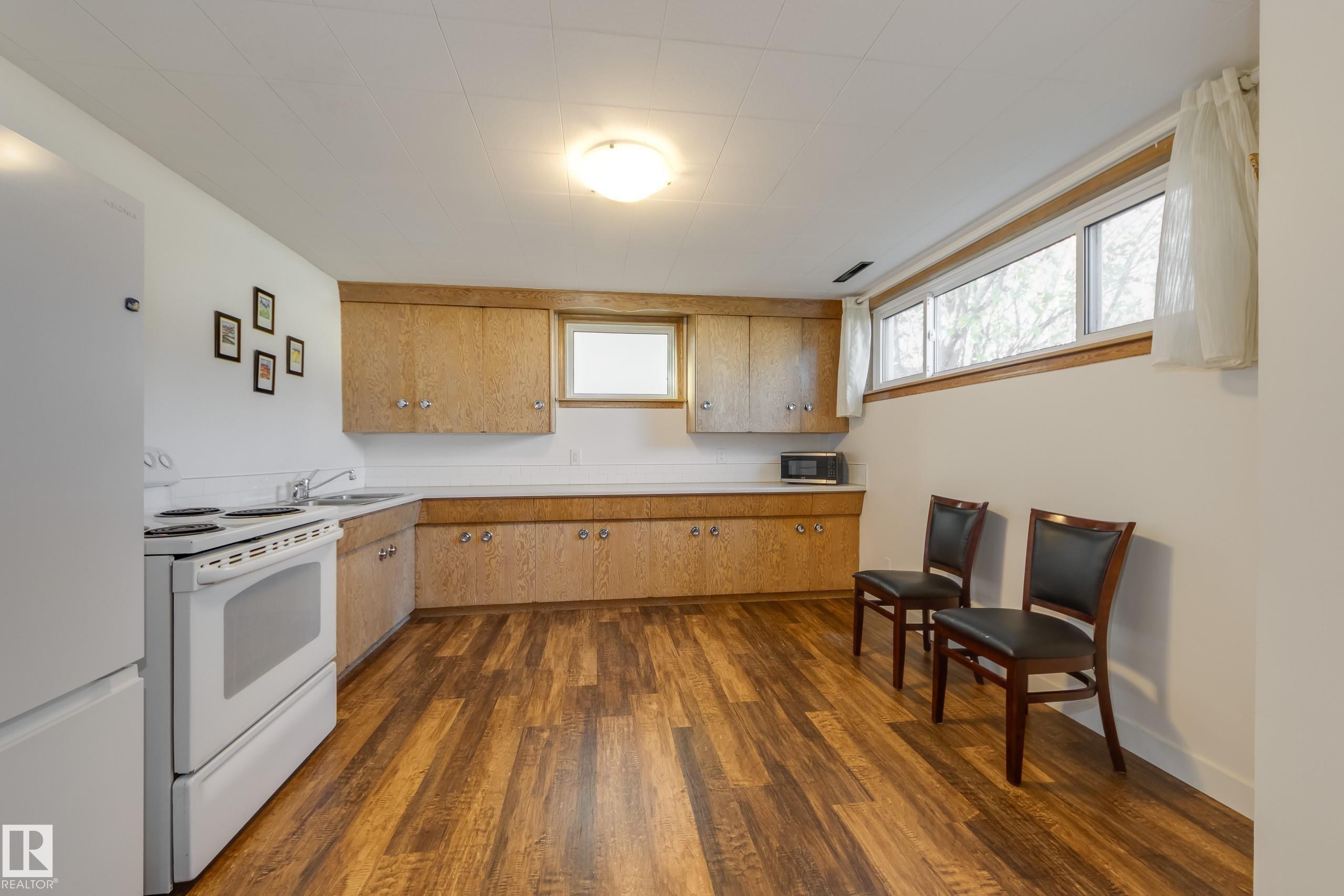 Photo 28 at 9651 66 Avenue NW, Hazeldean, Edmonton