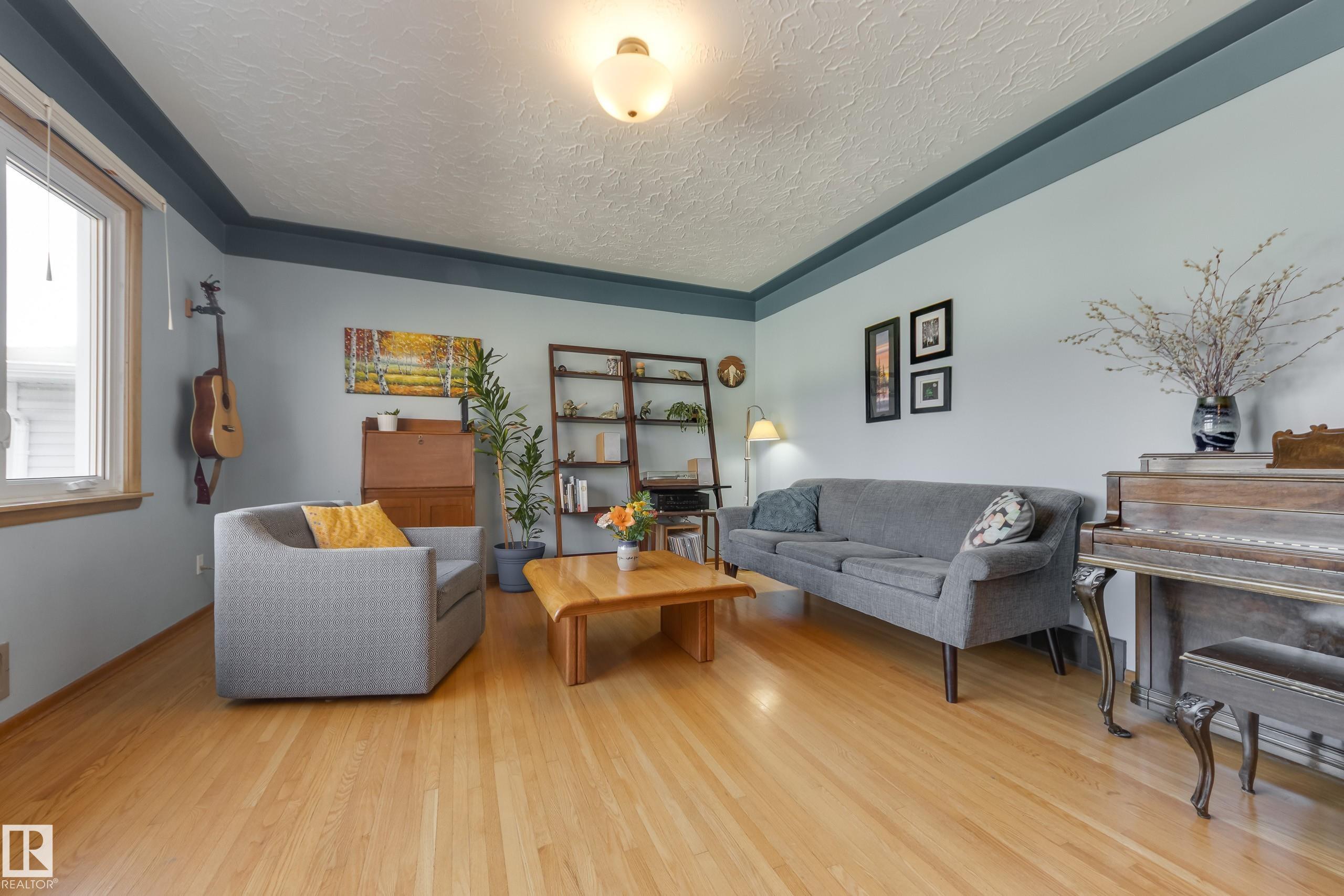 Photo 4 at 9651 66 Avenue NW, Hazeldean, Edmonton