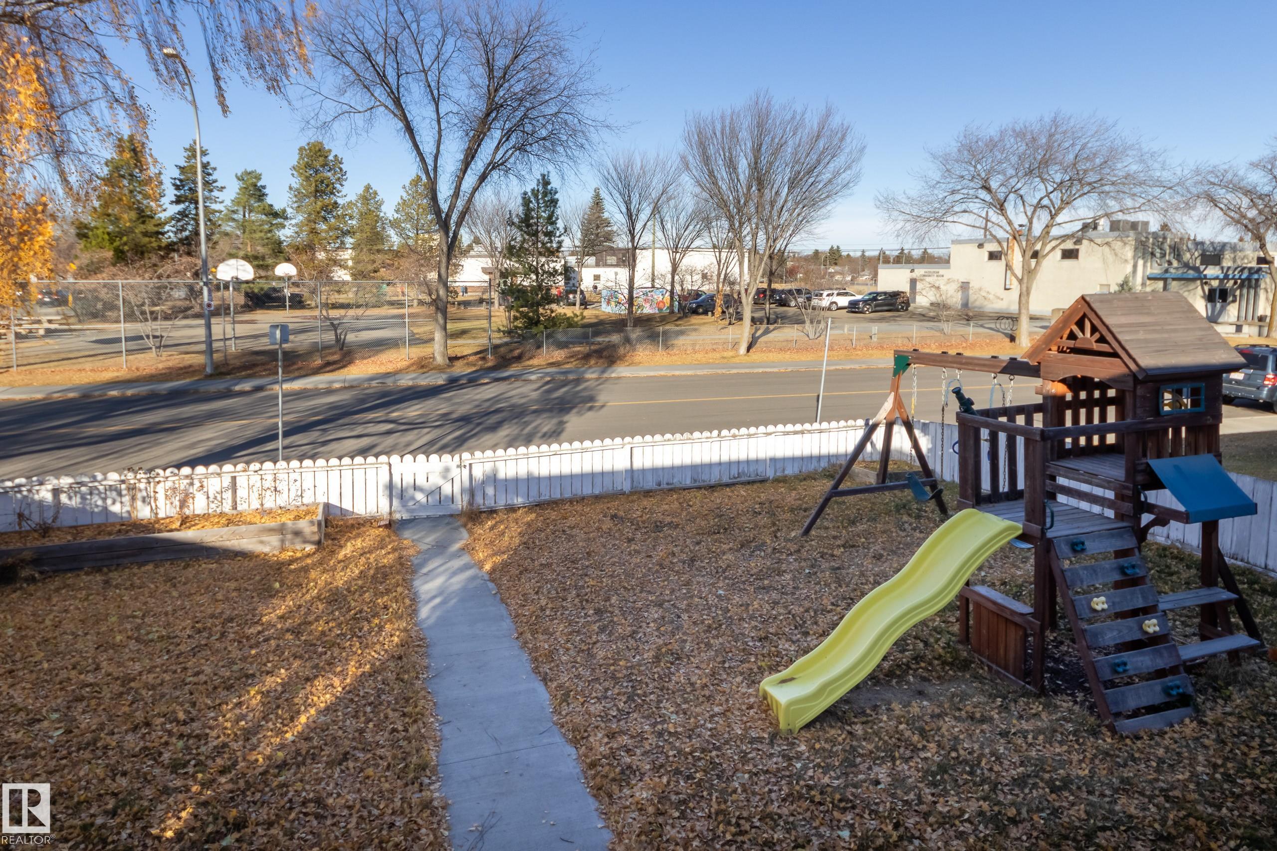 Photo 41 at 9651 66 Avenue NW, Hazeldean, Edmonton