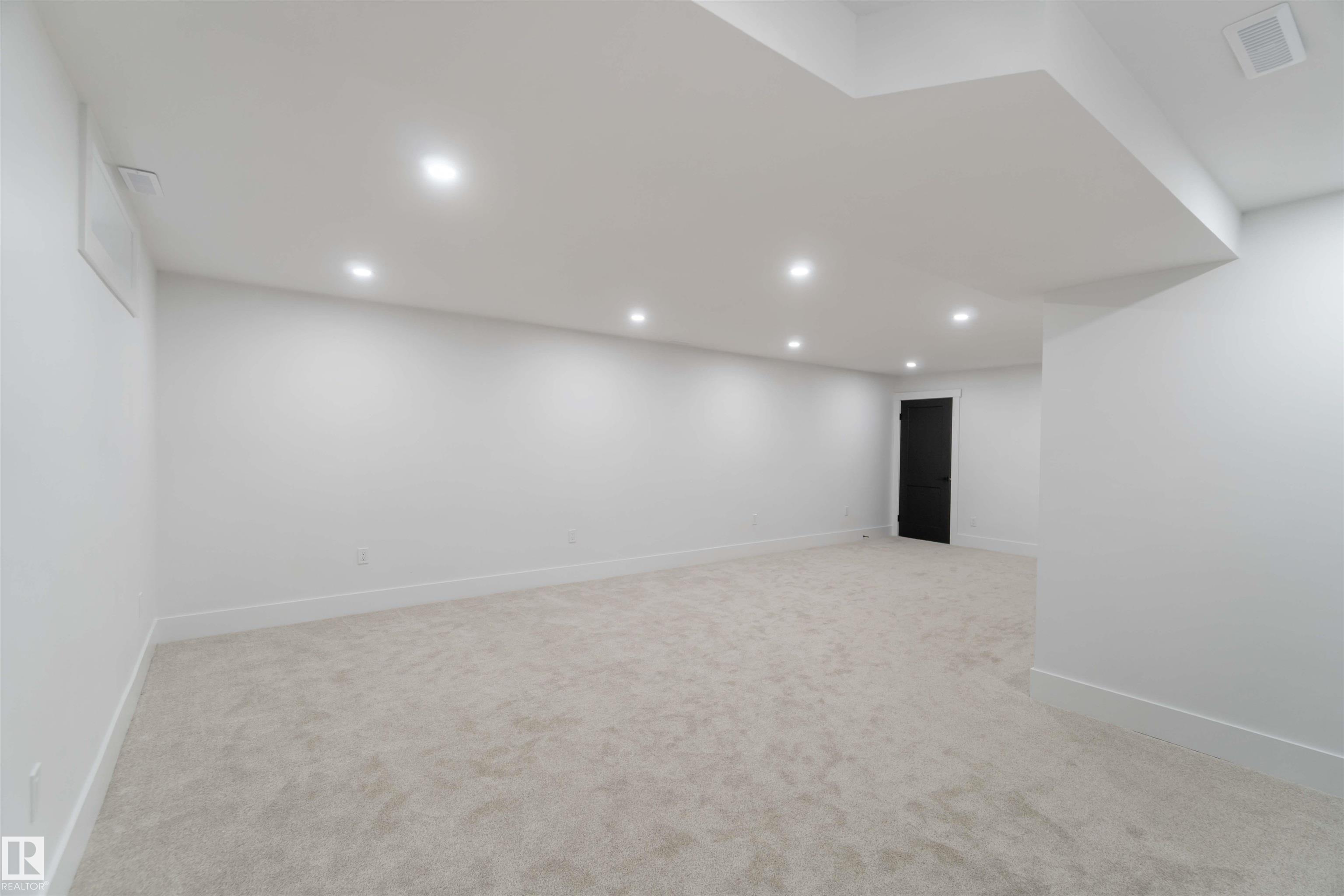 Photo 26 at 6719 95 Avenue NW, Ottewell, Edmonton