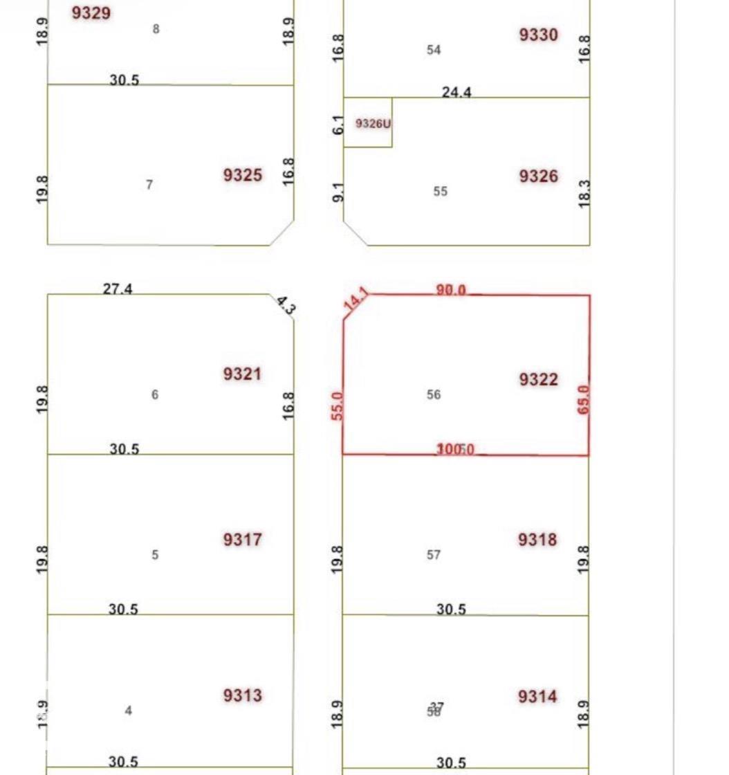 Photo 2 at 9322 162 Street NW, Meadowlark Park, Edmonton