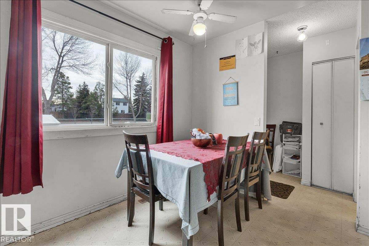 Photo 16 at 4737 35 Avenue NW, Minchau, Edmonton