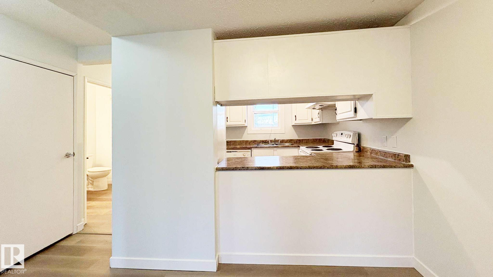 Picture for 10427 24 AV NW