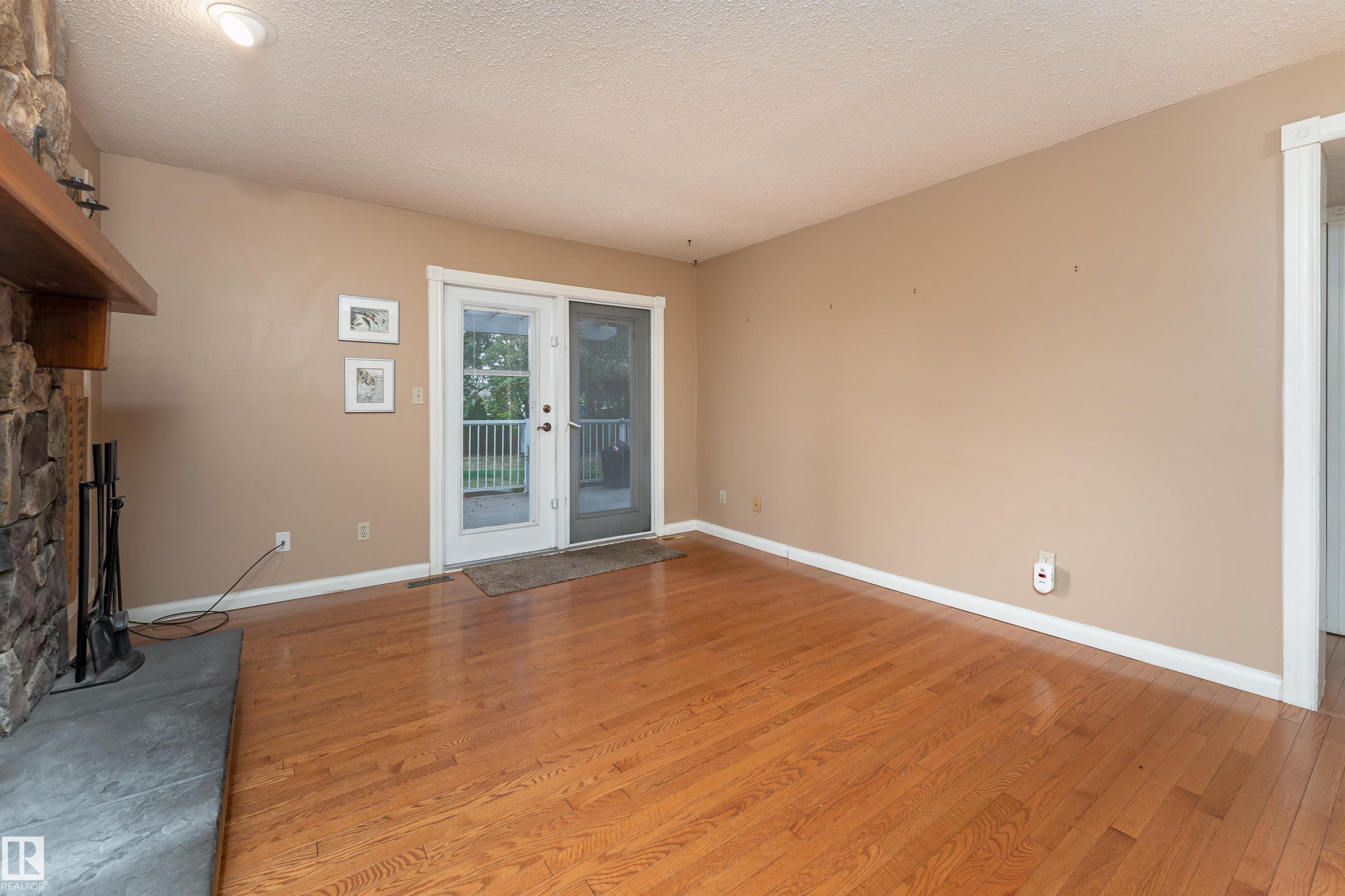 Photo 12 at 5310 39b Avenue NW, Greenview, Edmonton