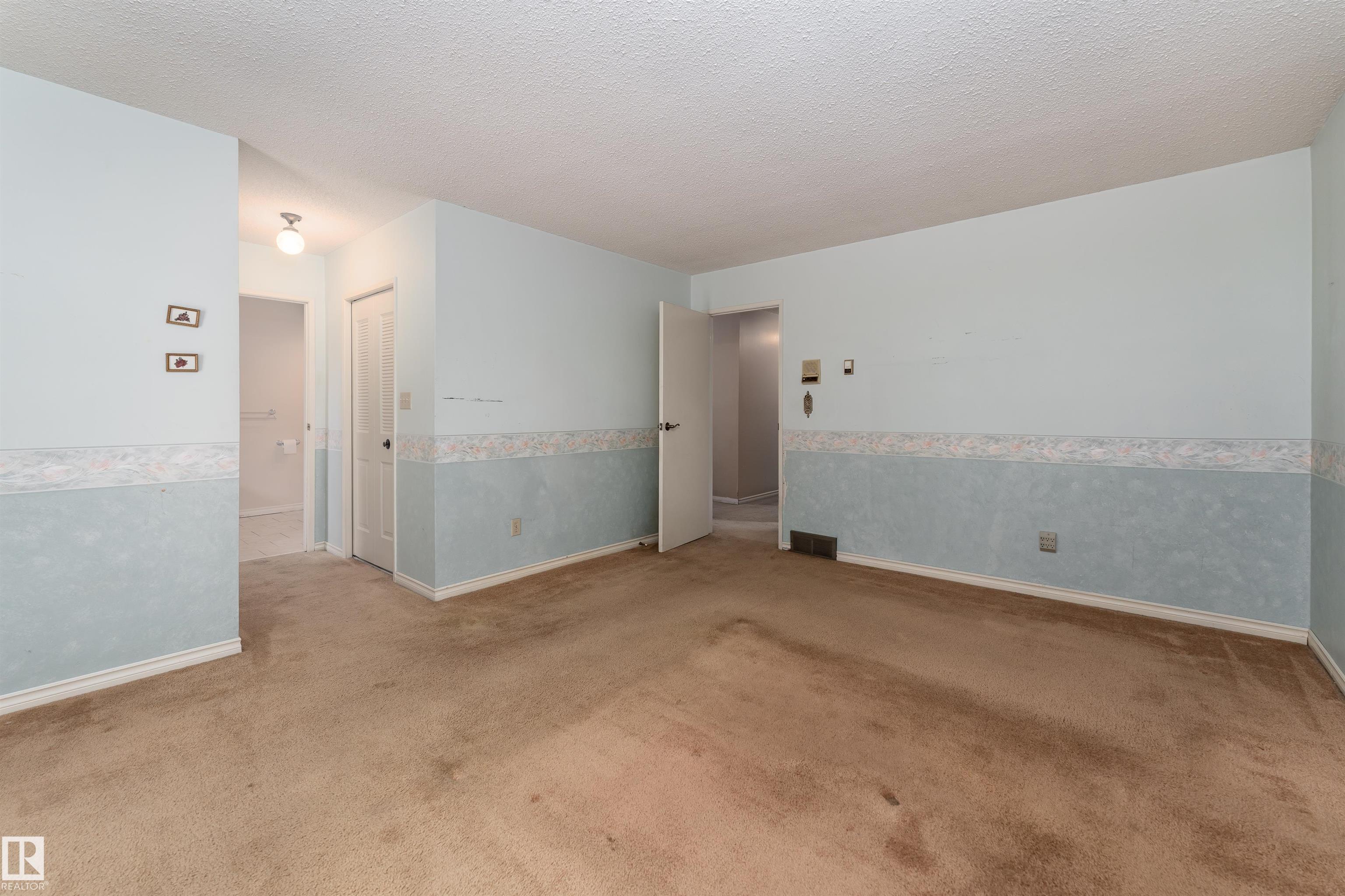 Photo 26 at 5310 39b Avenue NW, Greenview, Edmonton