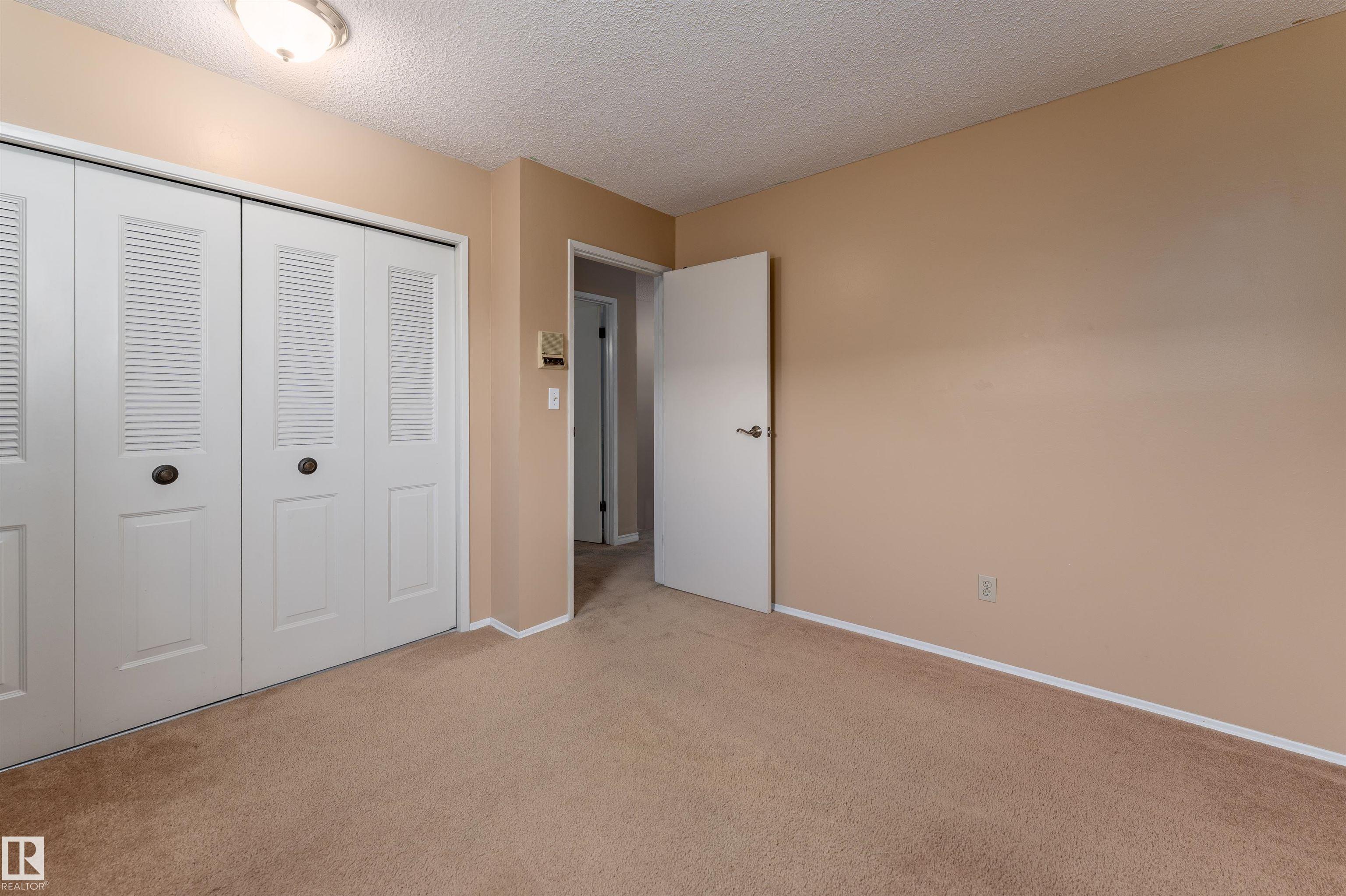 Photo 32 at 5310 39b Avenue NW, Greenview, Edmonton