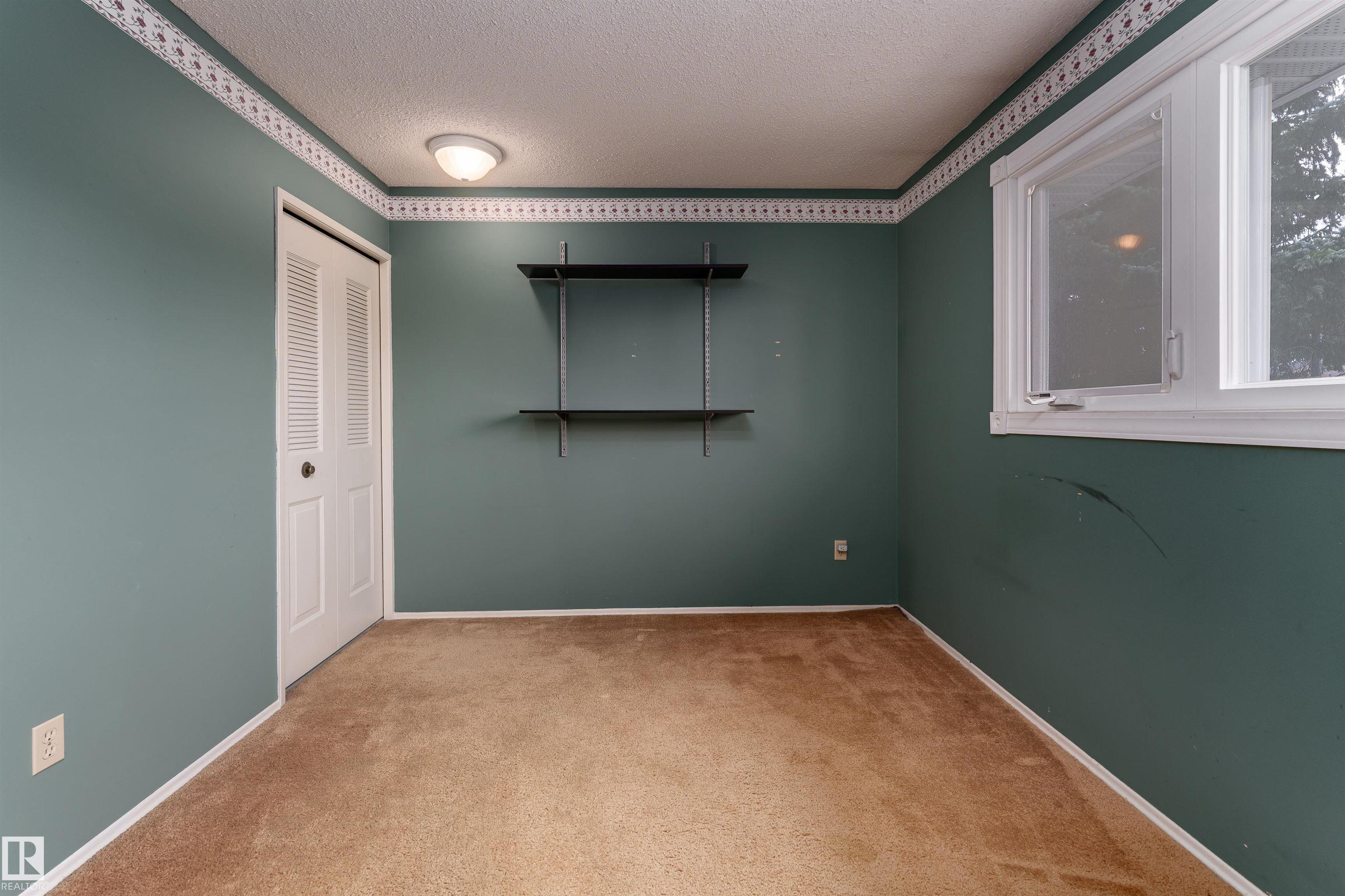 Photo 33 at 5310 39b Avenue NW, Greenview, Edmonton