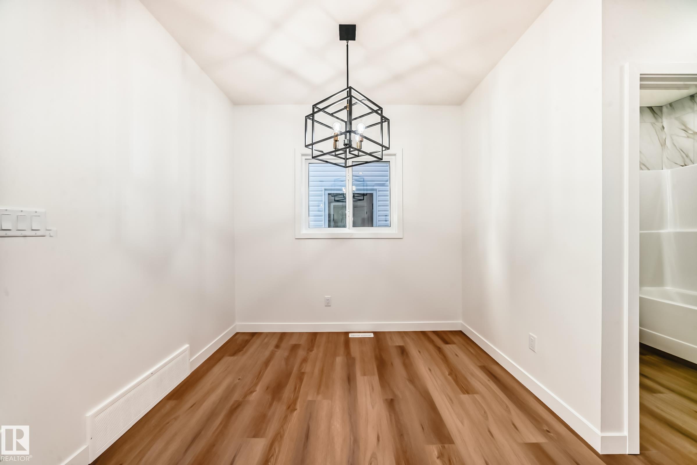 Photo 11 at 24 Westwyck Link, Fenwyck, Spruce Grove