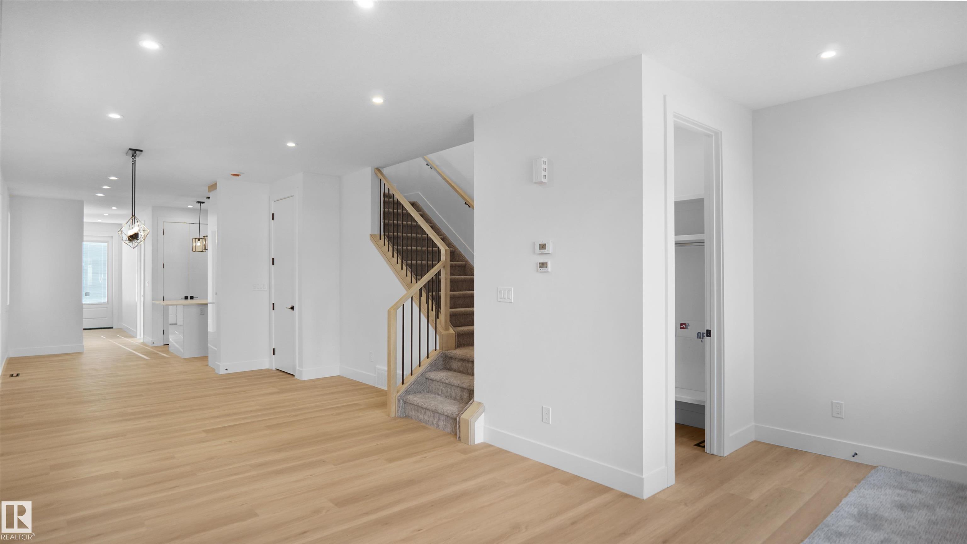 Photo 11 at 11708 126 Street NW, Inglewood, Edmonton