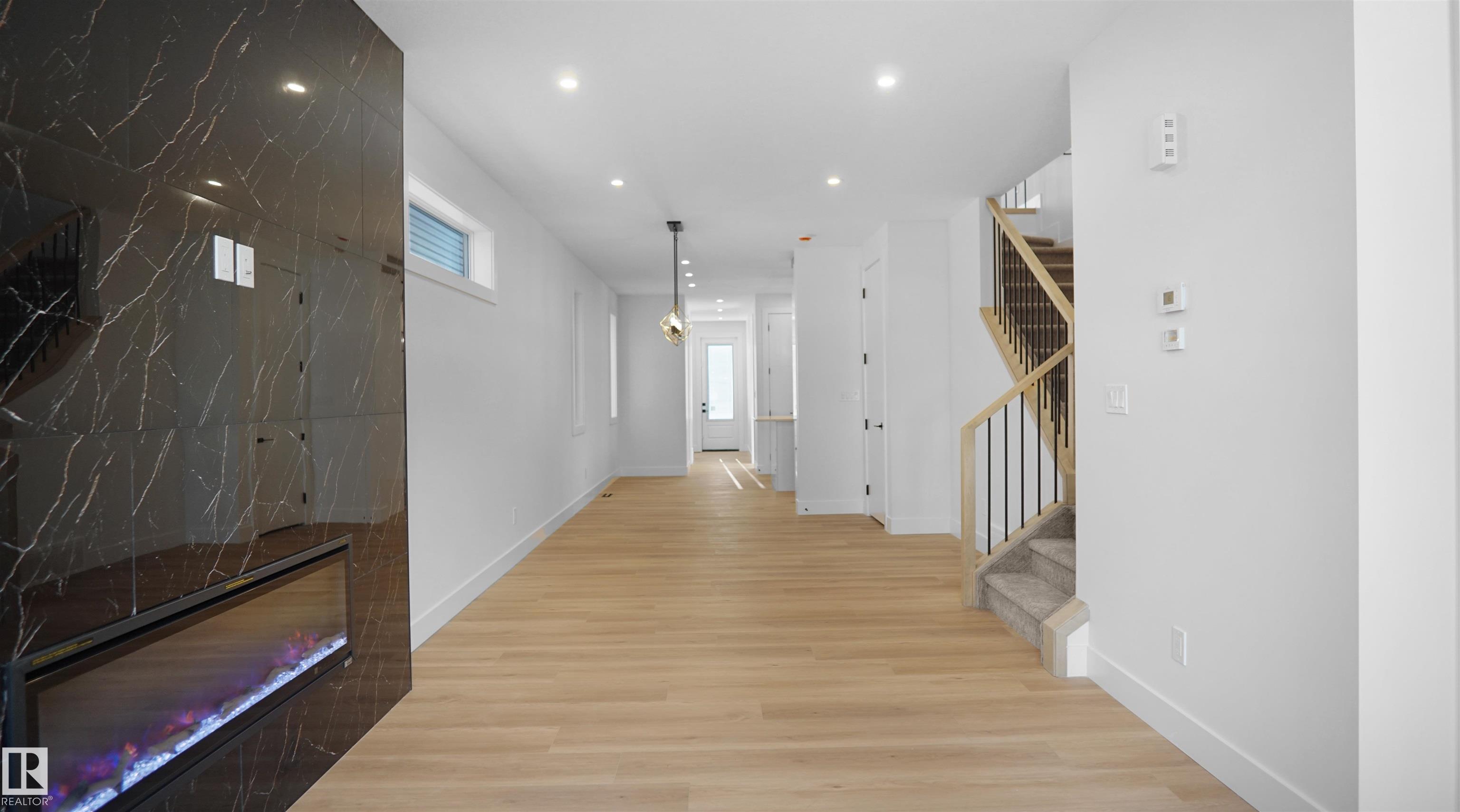 Photo 10 at 11708 126 Street NW, Inglewood, Edmonton