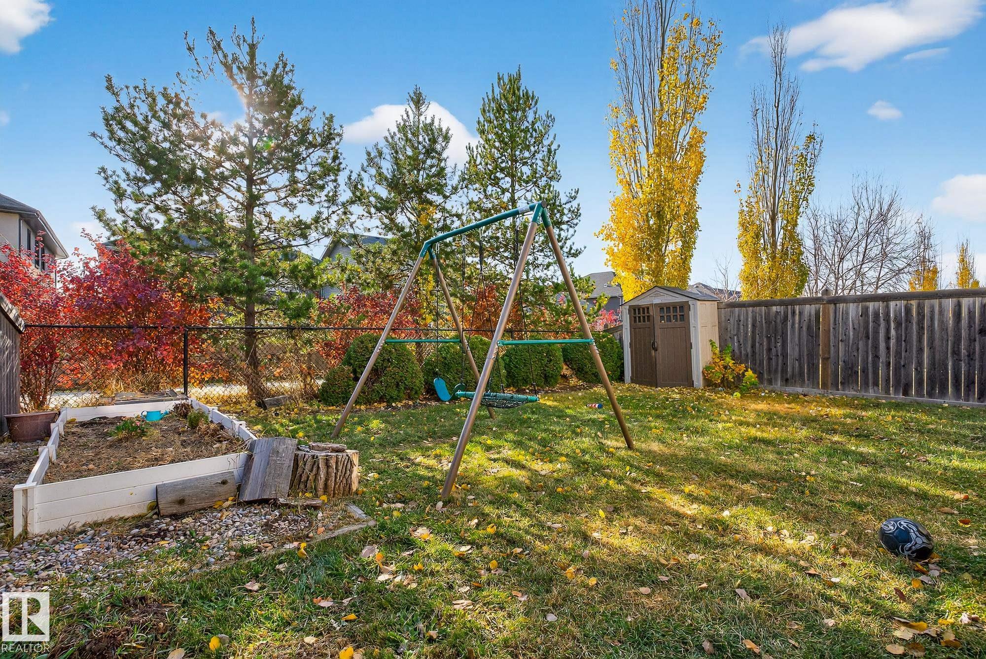 Photo 17 at 6231 18 Avenue SW, Walker, Edmonton
