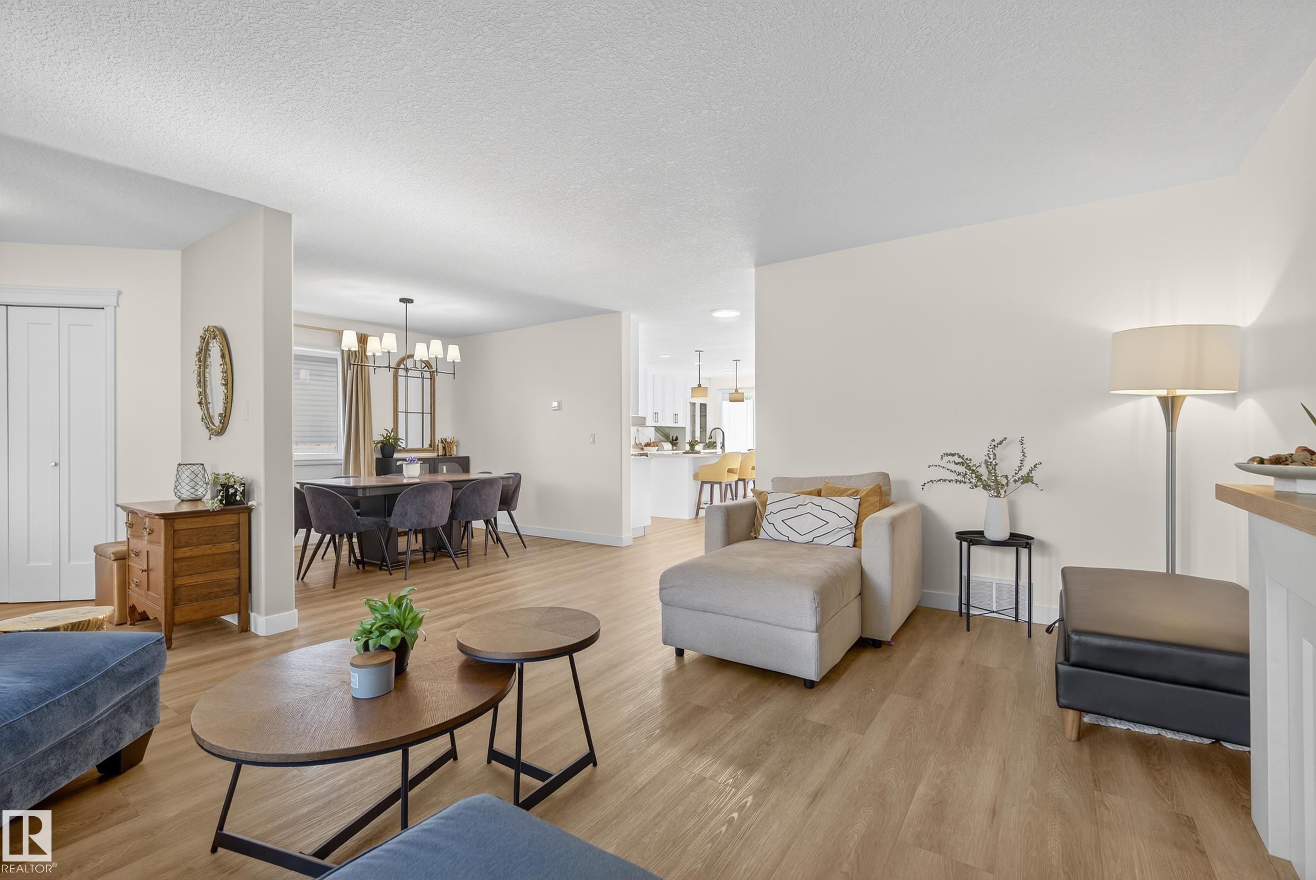 Photo 10 at 8705 92a Avenue NW, Strathearn, Edmonton